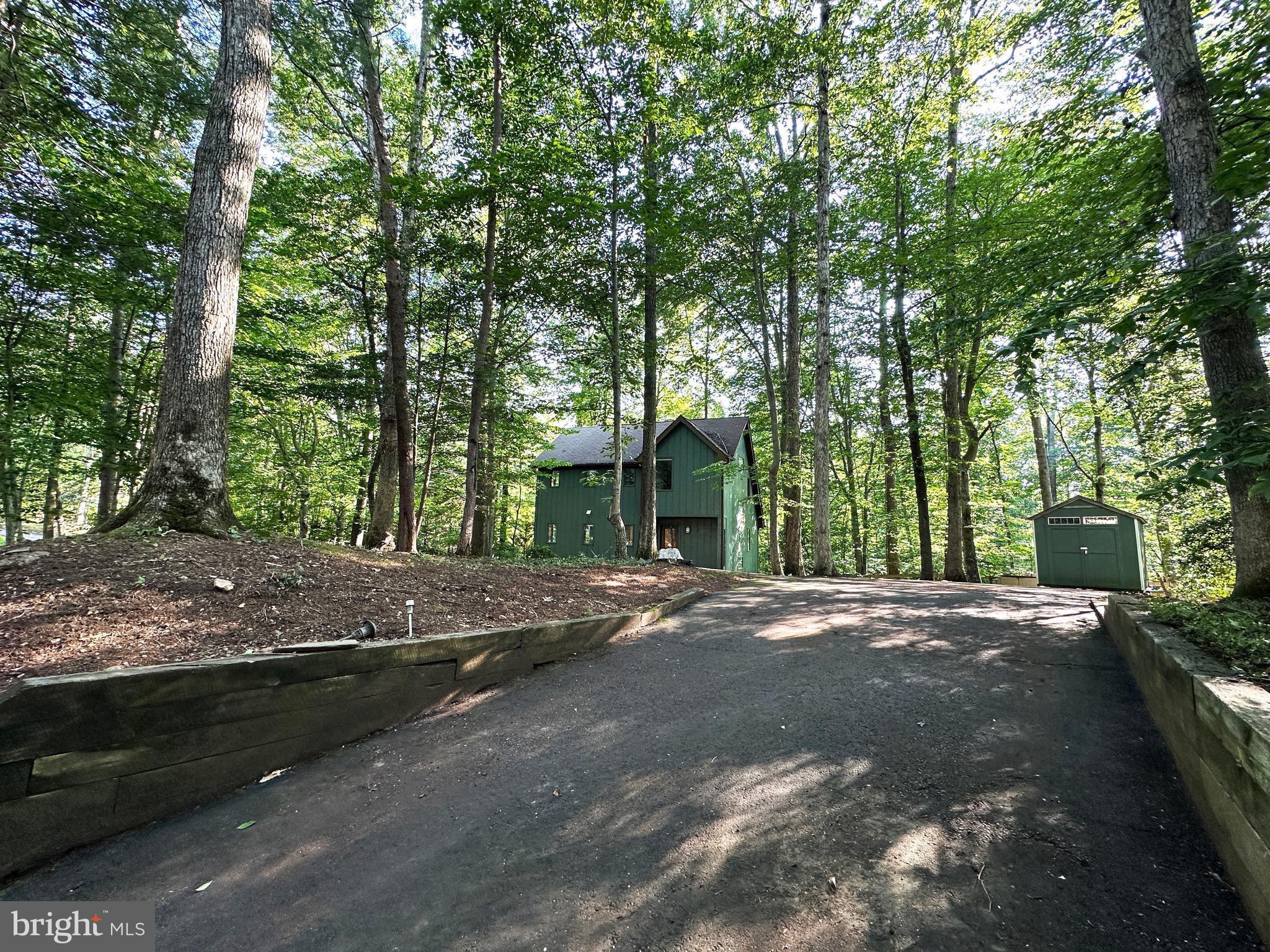 6303 OCCOQUAN FOREST DRIVE