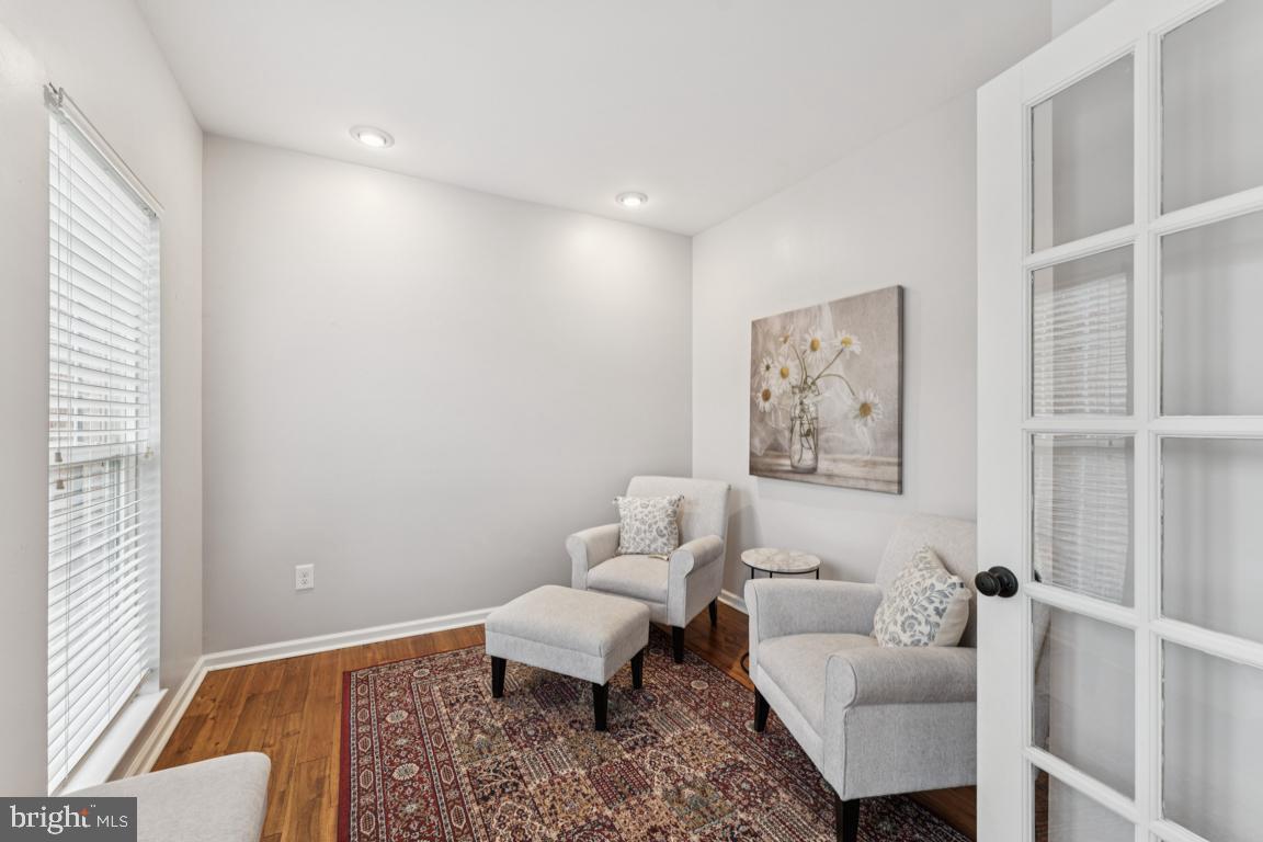 WEST LAUREL ACRES - Residential