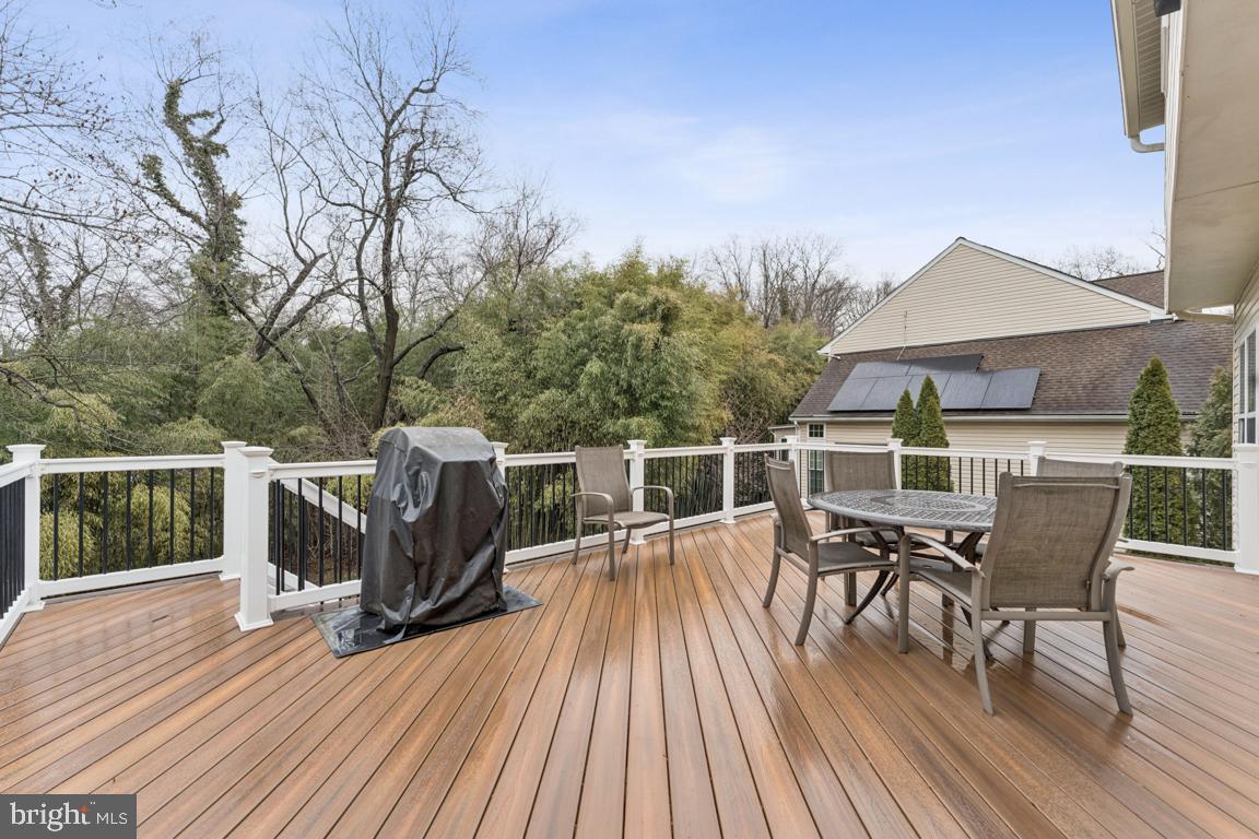 WEST LAUREL ACRES - Residential