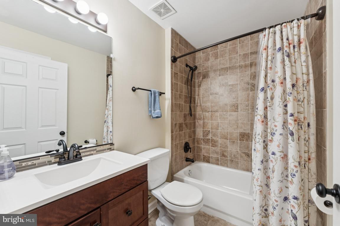 WEST LAUREL ACRES - Residential