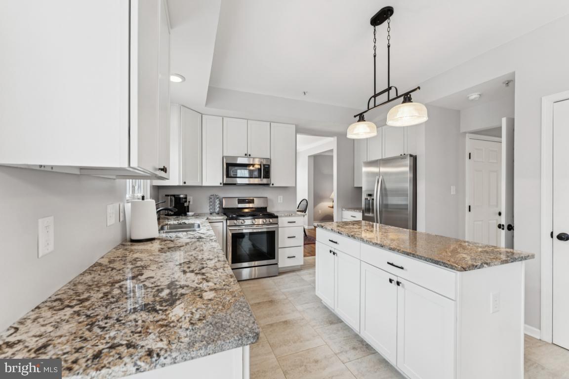 WEST LAUREL ACRES - Residential