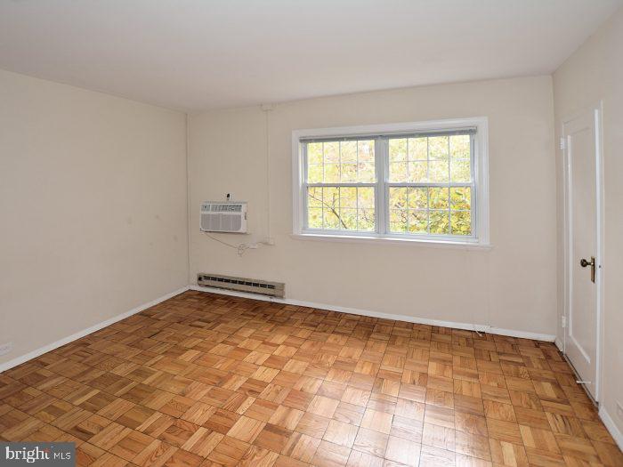 PARKFAIRFAX - Residential Lease