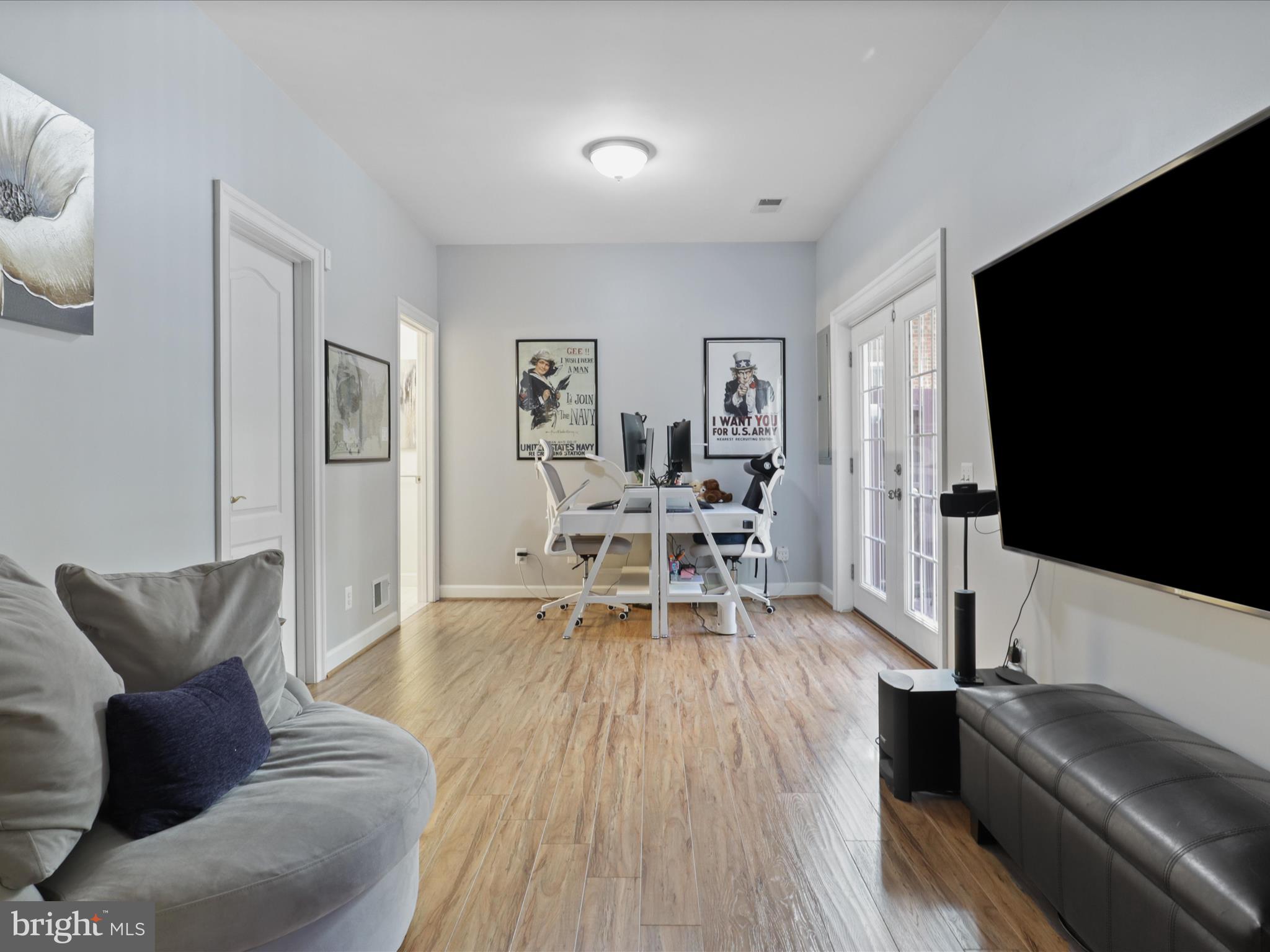 STONEGATE - Residential