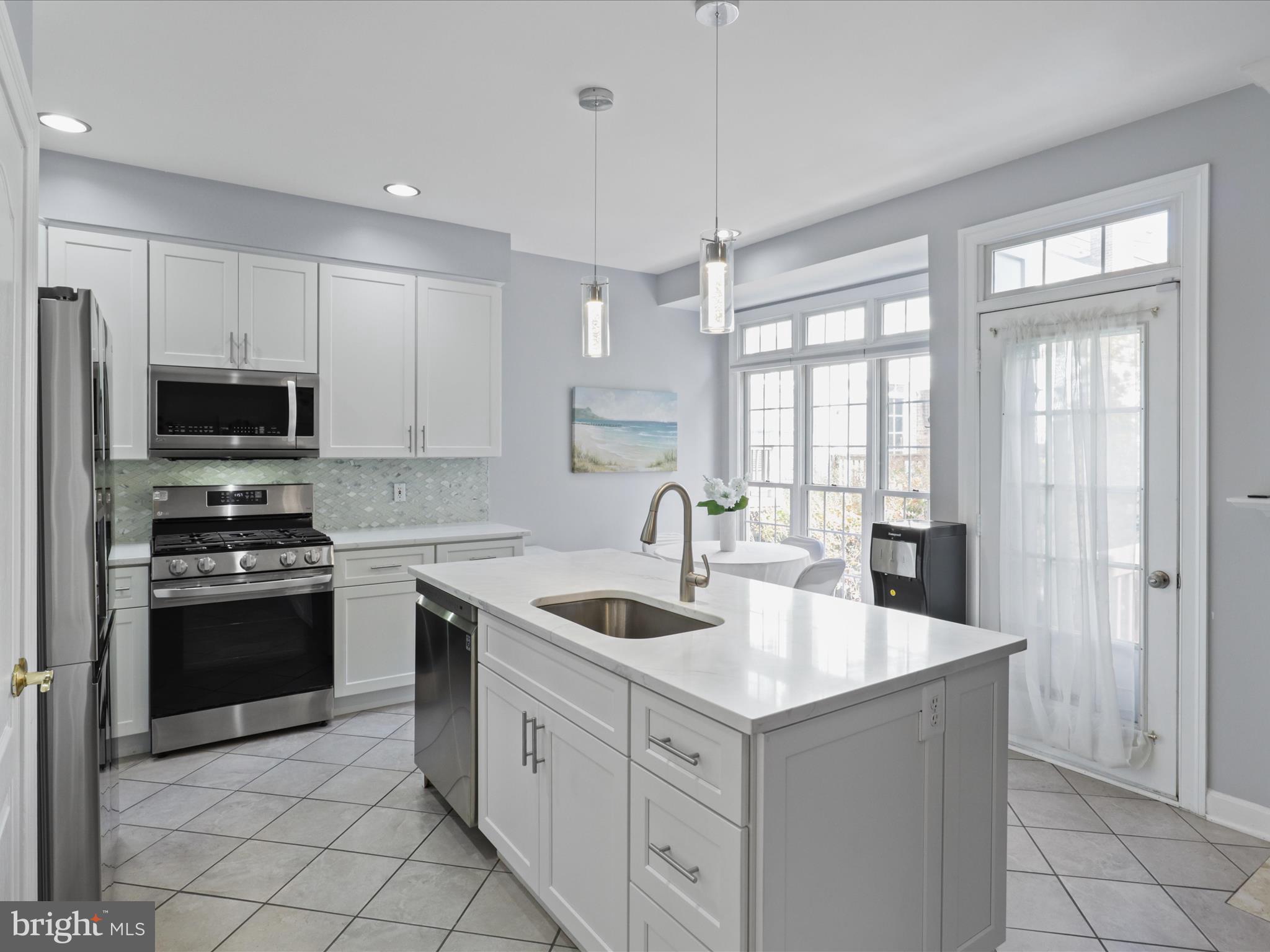 STONEGATE - Residential