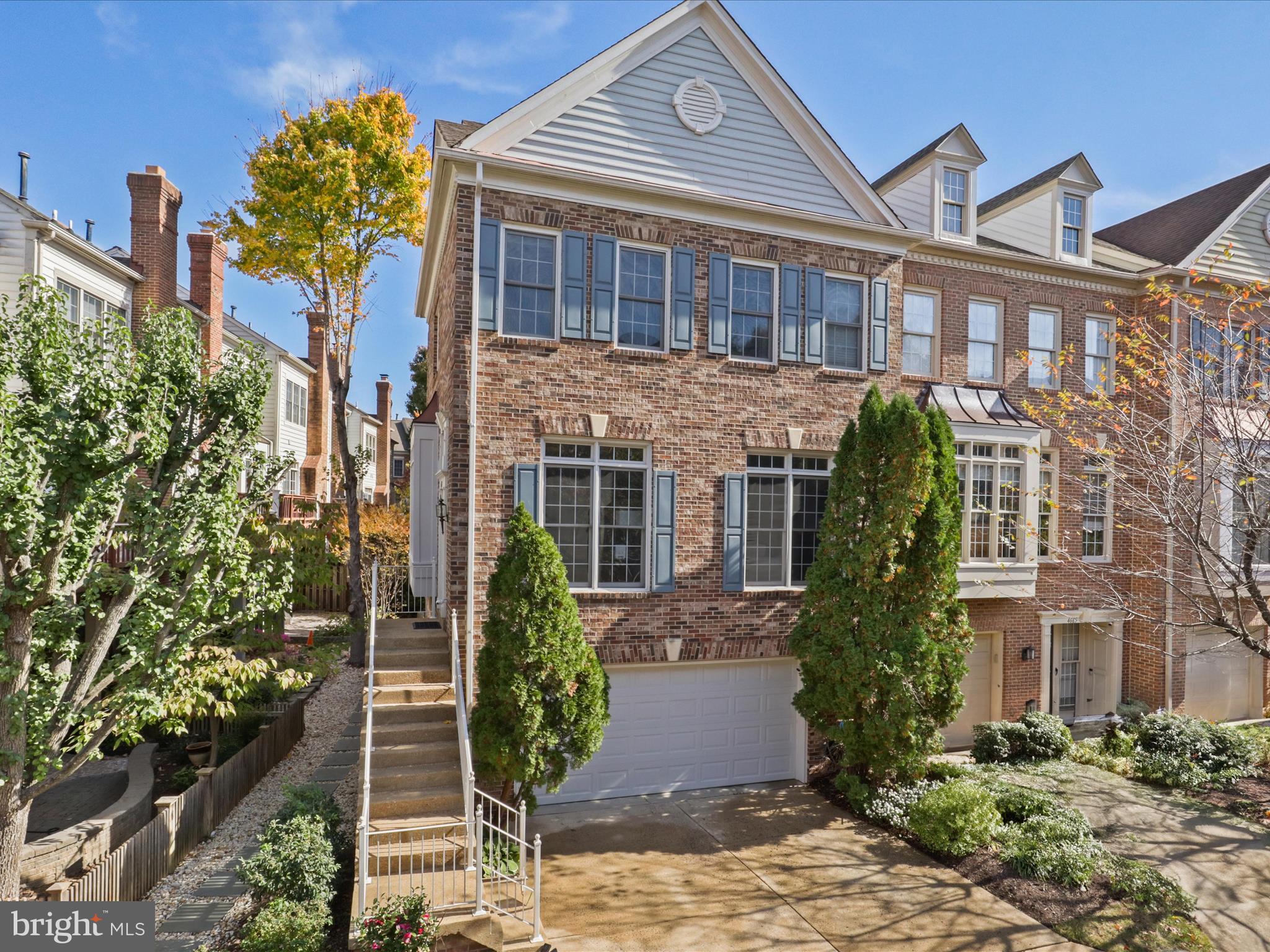 STONEGATE - Residential