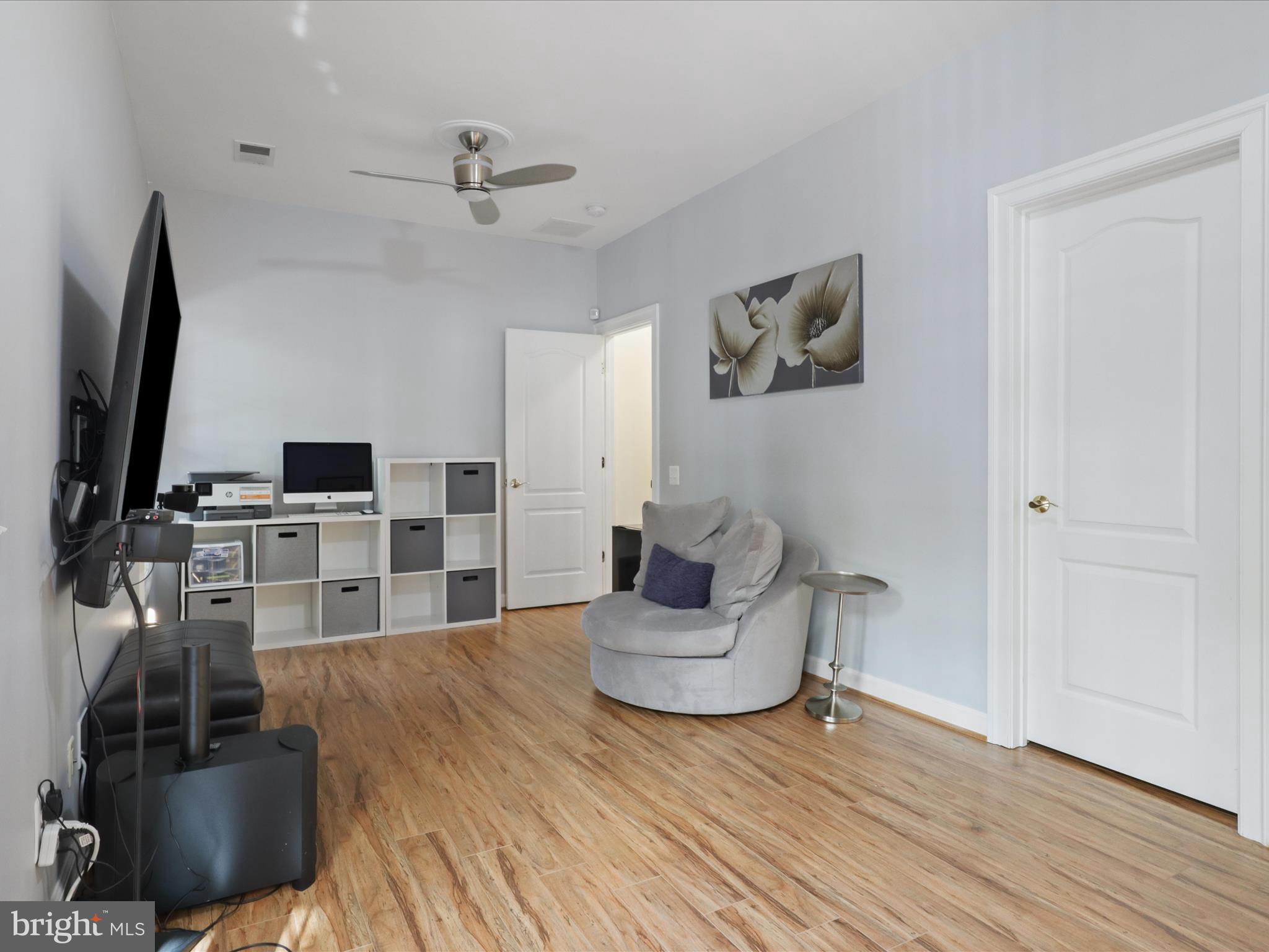 STONEGATE - Residential