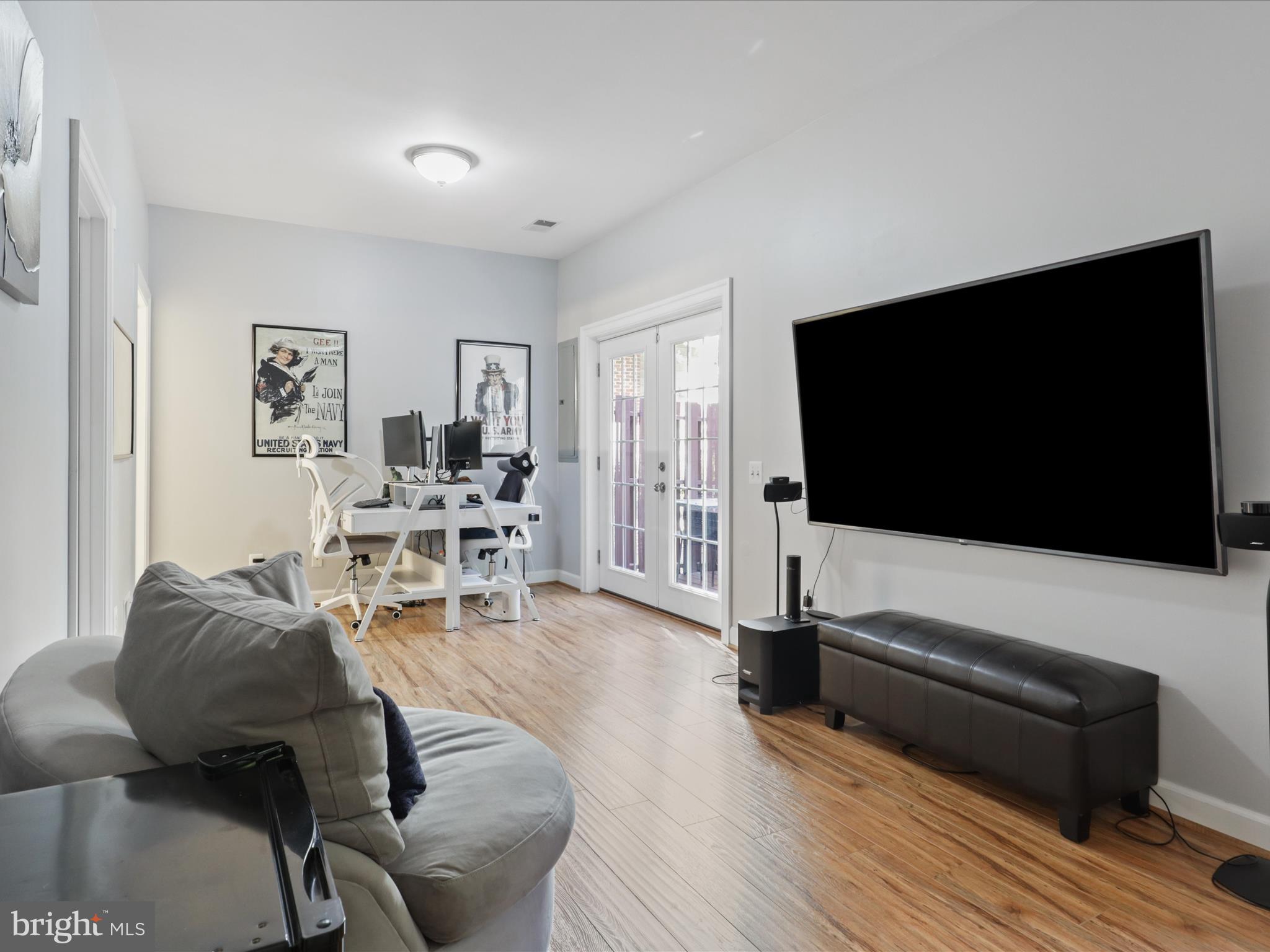 STONEGATE - Residential