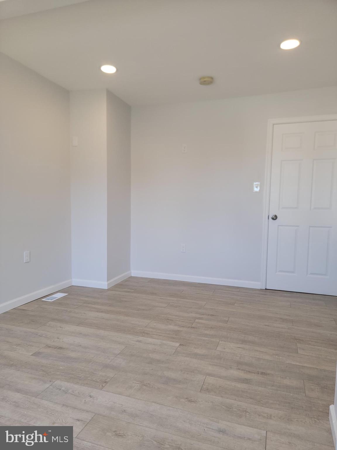 SPARROWS POINT MANOR - Residential