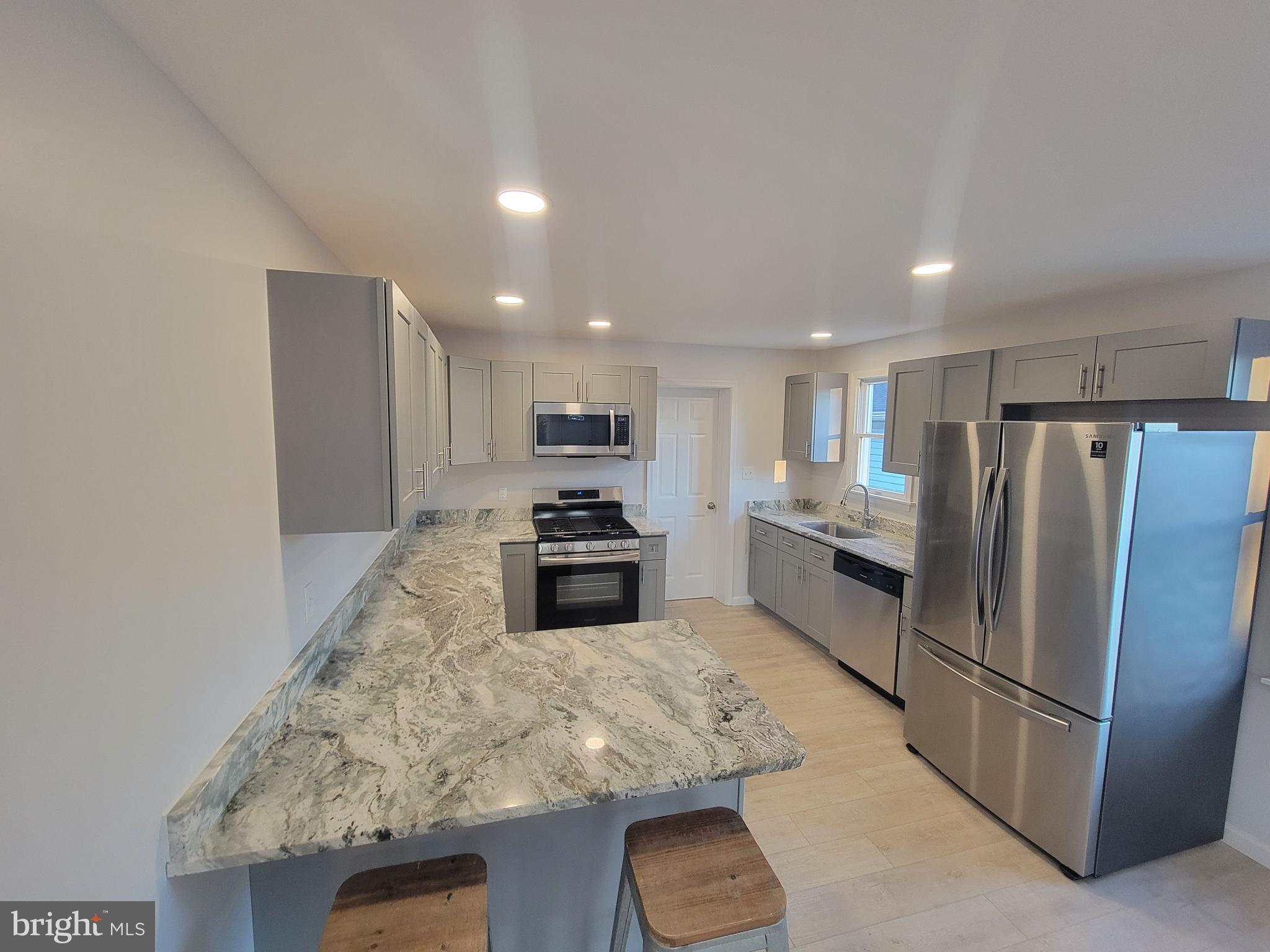 SPARROWS POINT MANOR - Residential