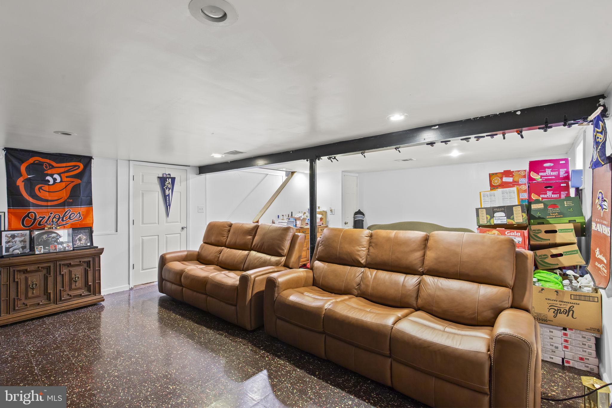 CAMPFIELD GARDENS - Residential