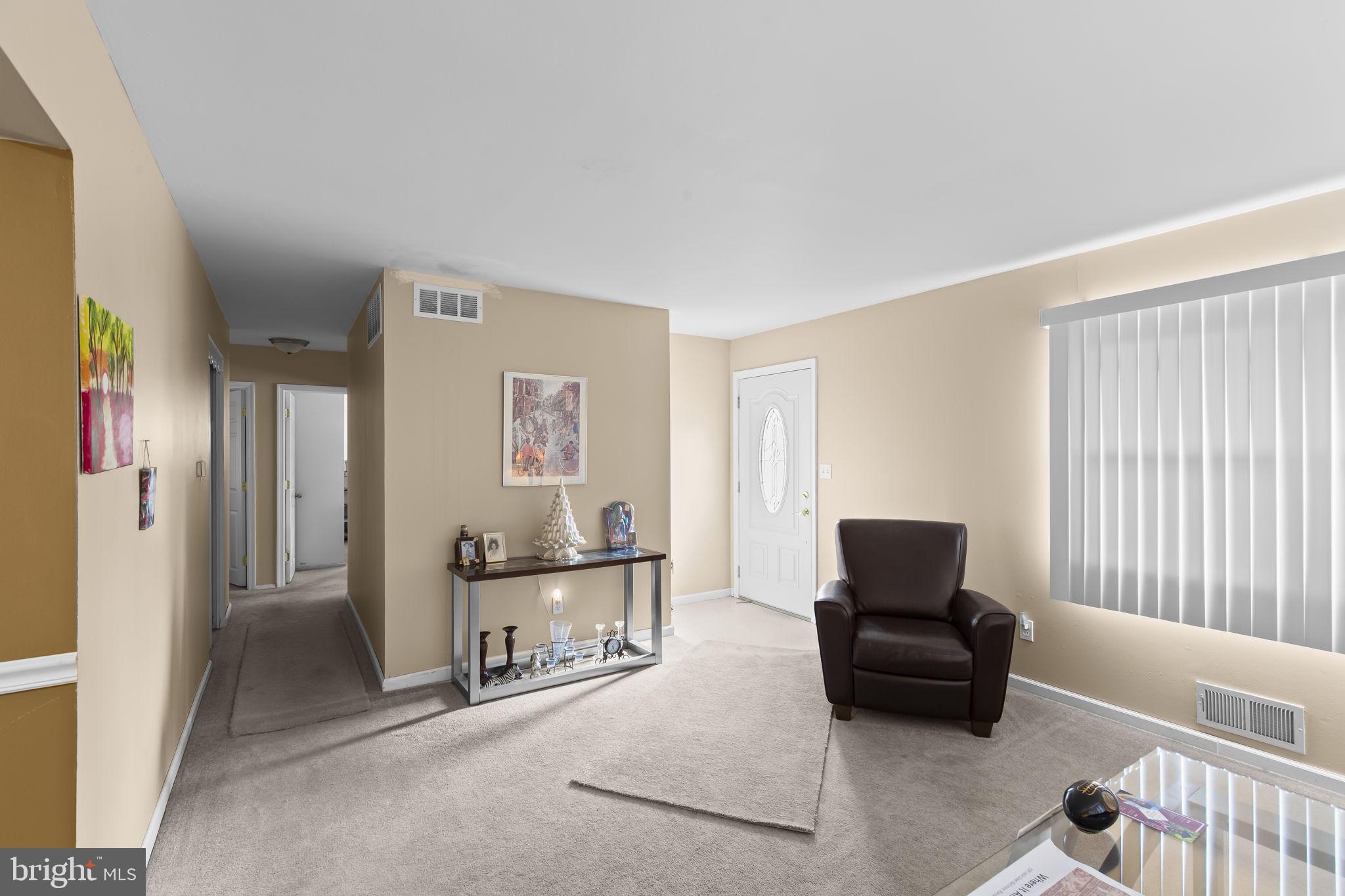 CAMPFIELD GARDENS - Residential