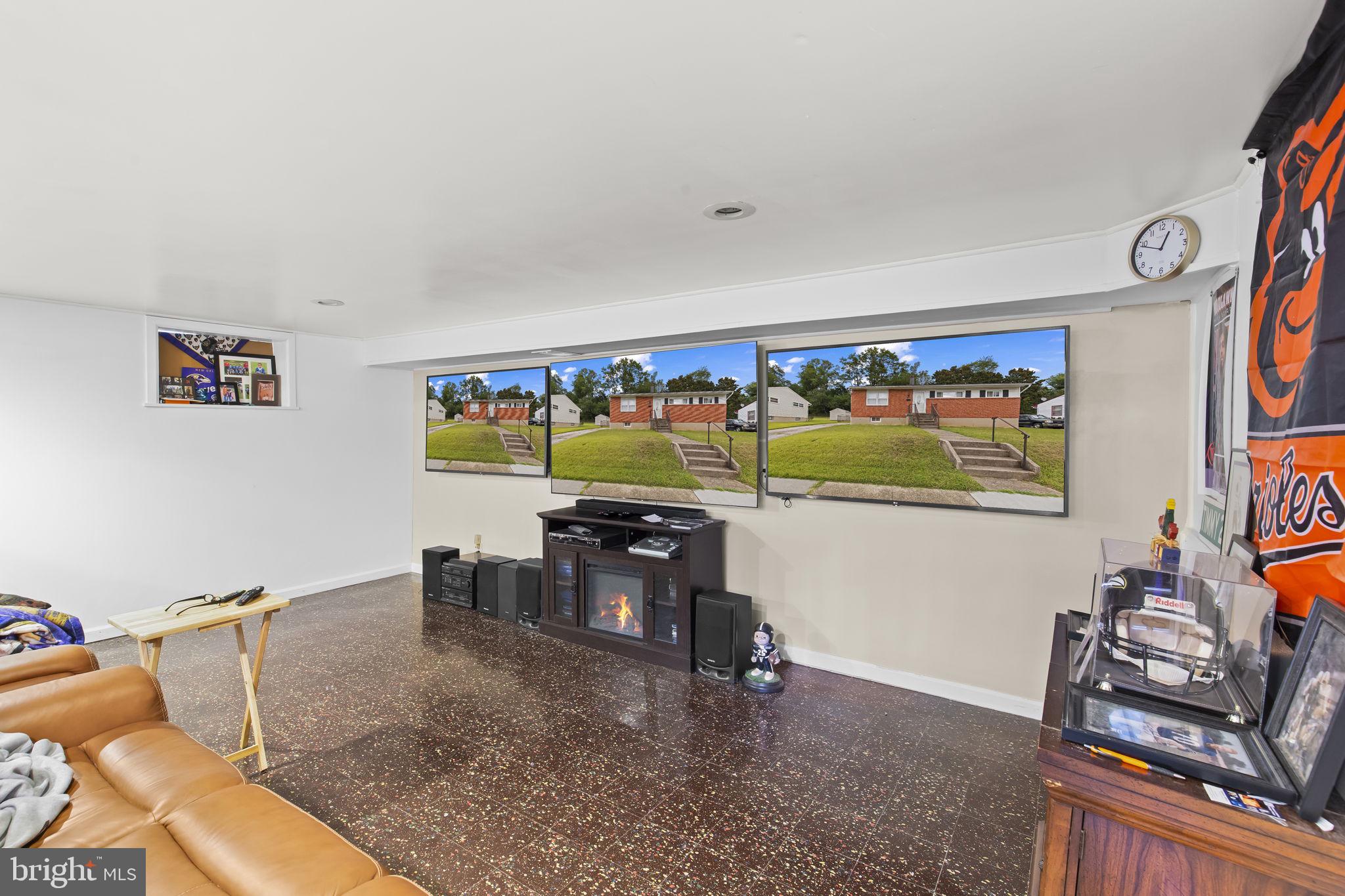 CAMPFIELD GARDENS - Residential