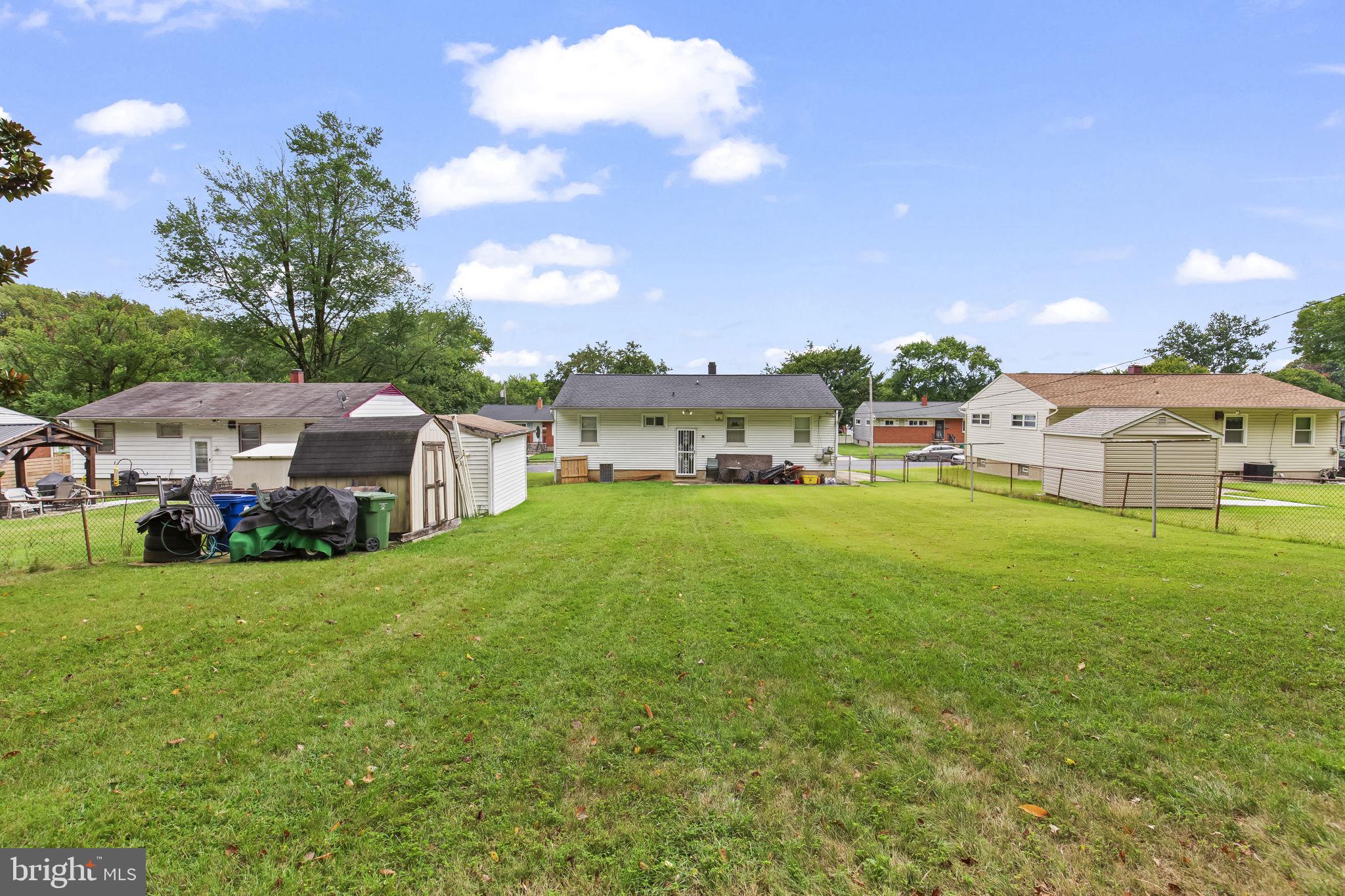 CAMPFIELD GARDENS - Residential