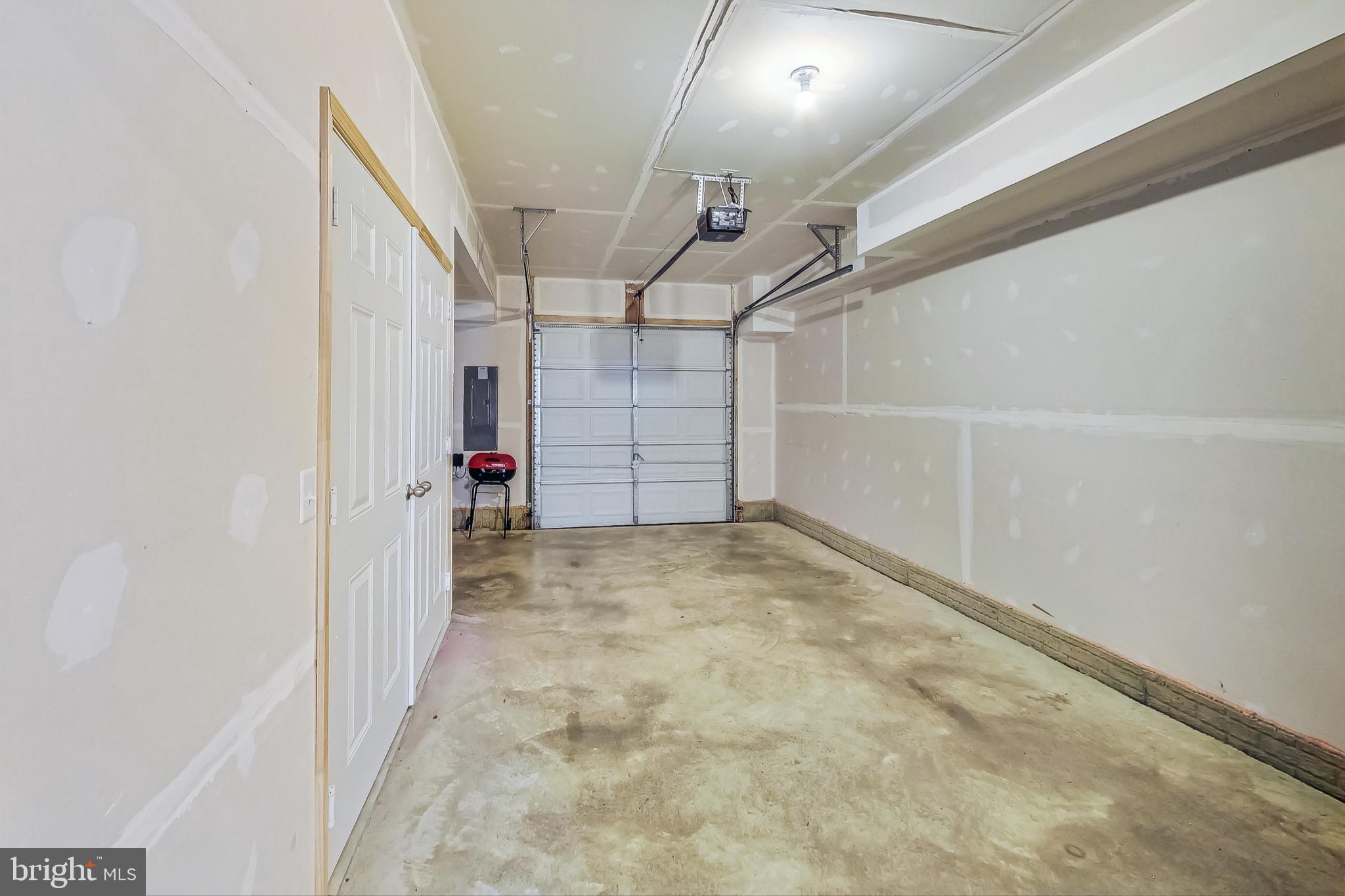 SMITH HOME FARM - Residential Lease