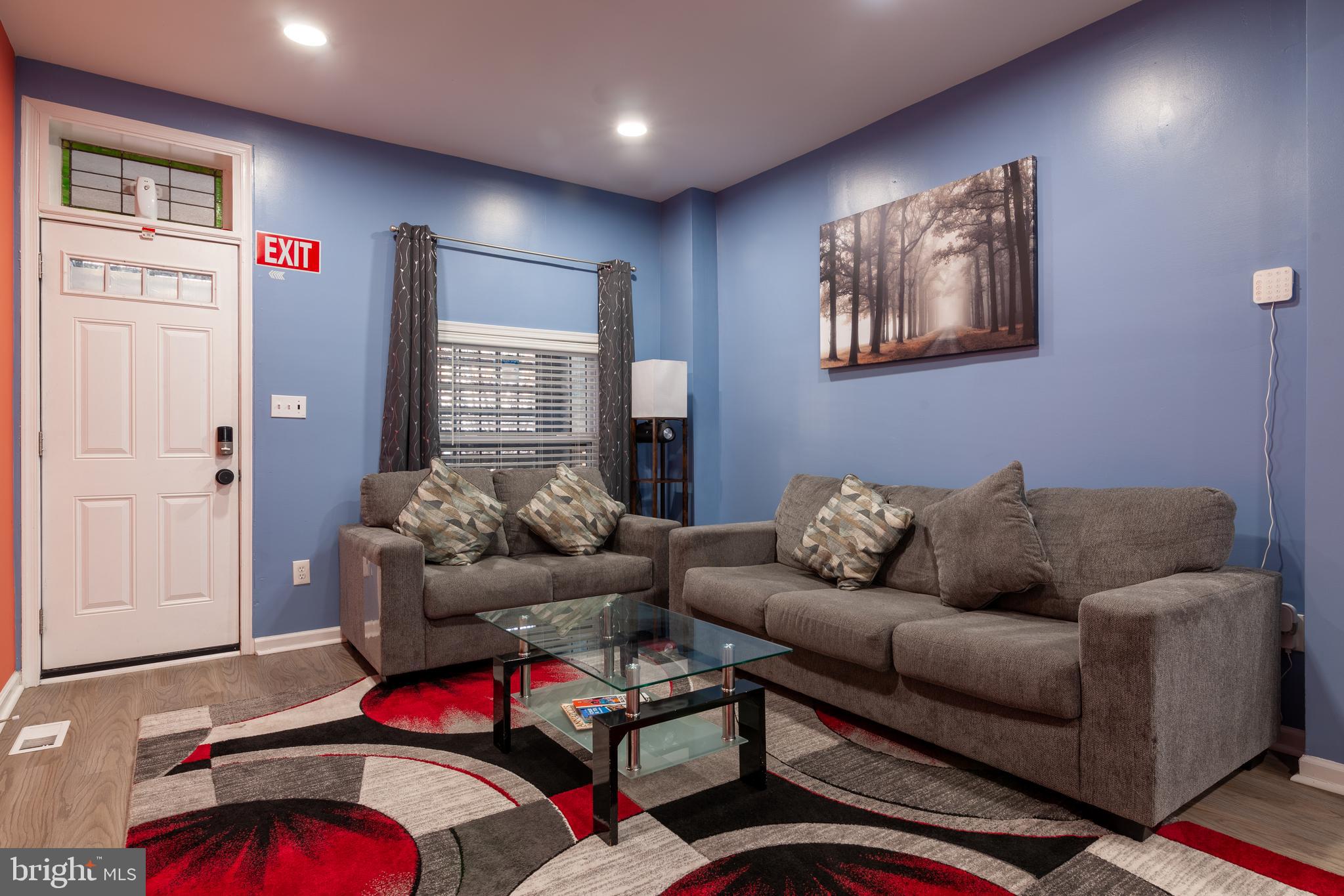 ELLWOOD PARK - Residential