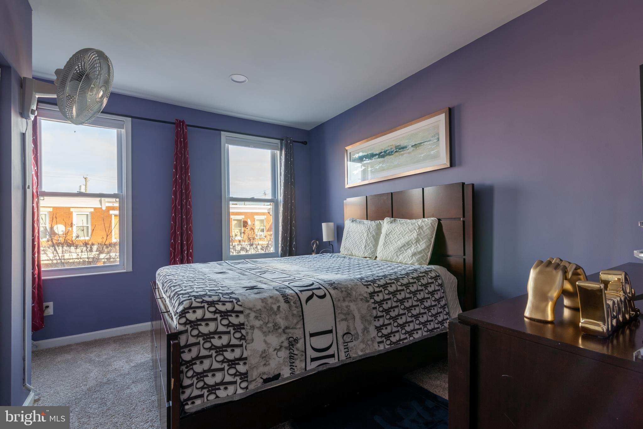 ELLWOOD PARK - Residential
