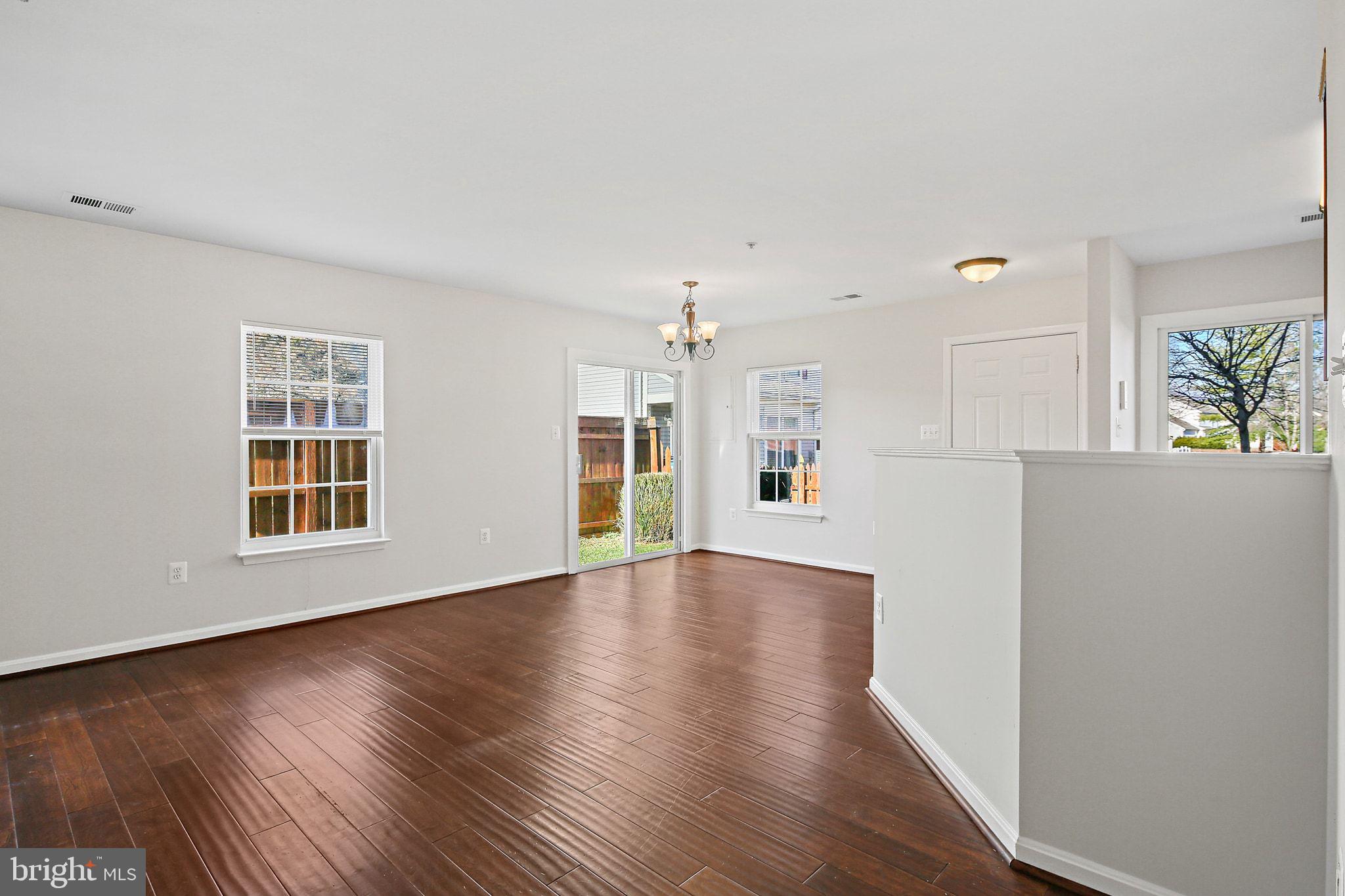 WELLINGTON TRACE - Residential Lease