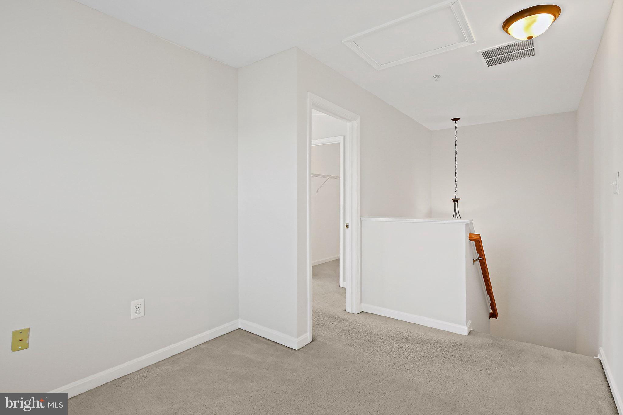 WELLINGTON TRACE - Residential Lease