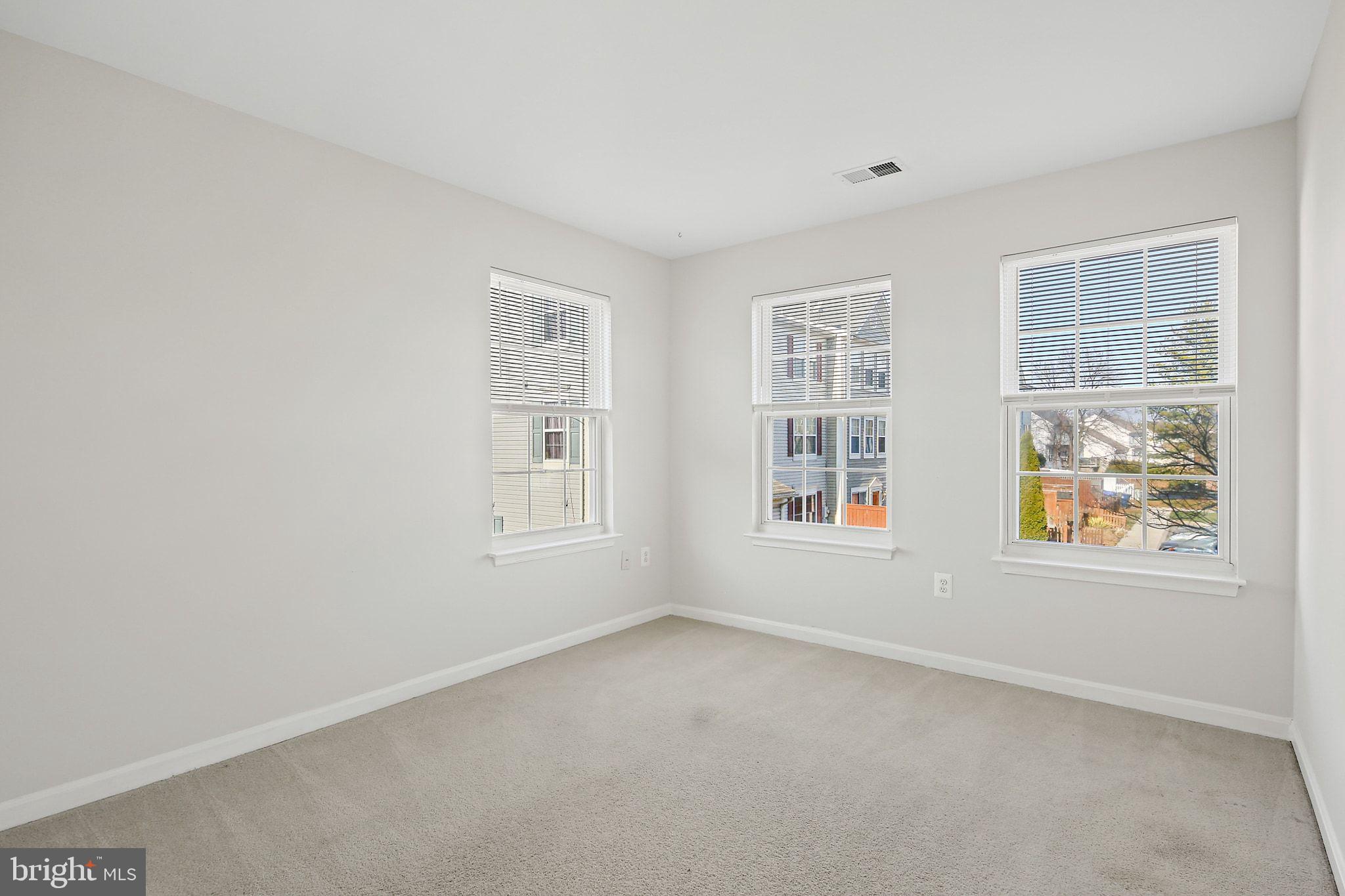 WELLINGTON TRACE - Residential Lease