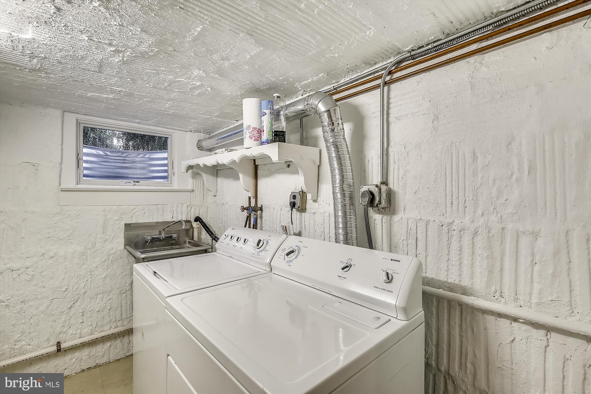 BATTERY PARK - Residential Lease