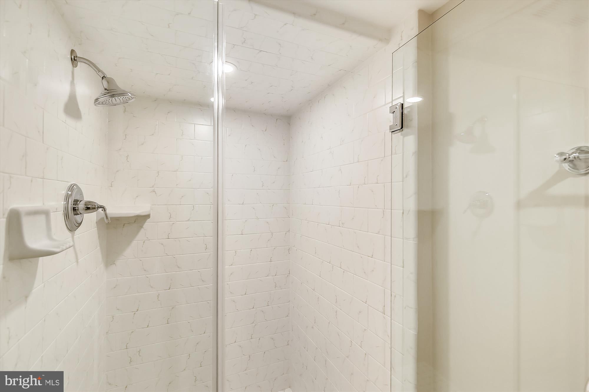 BATTERY PARK - Residential Lease