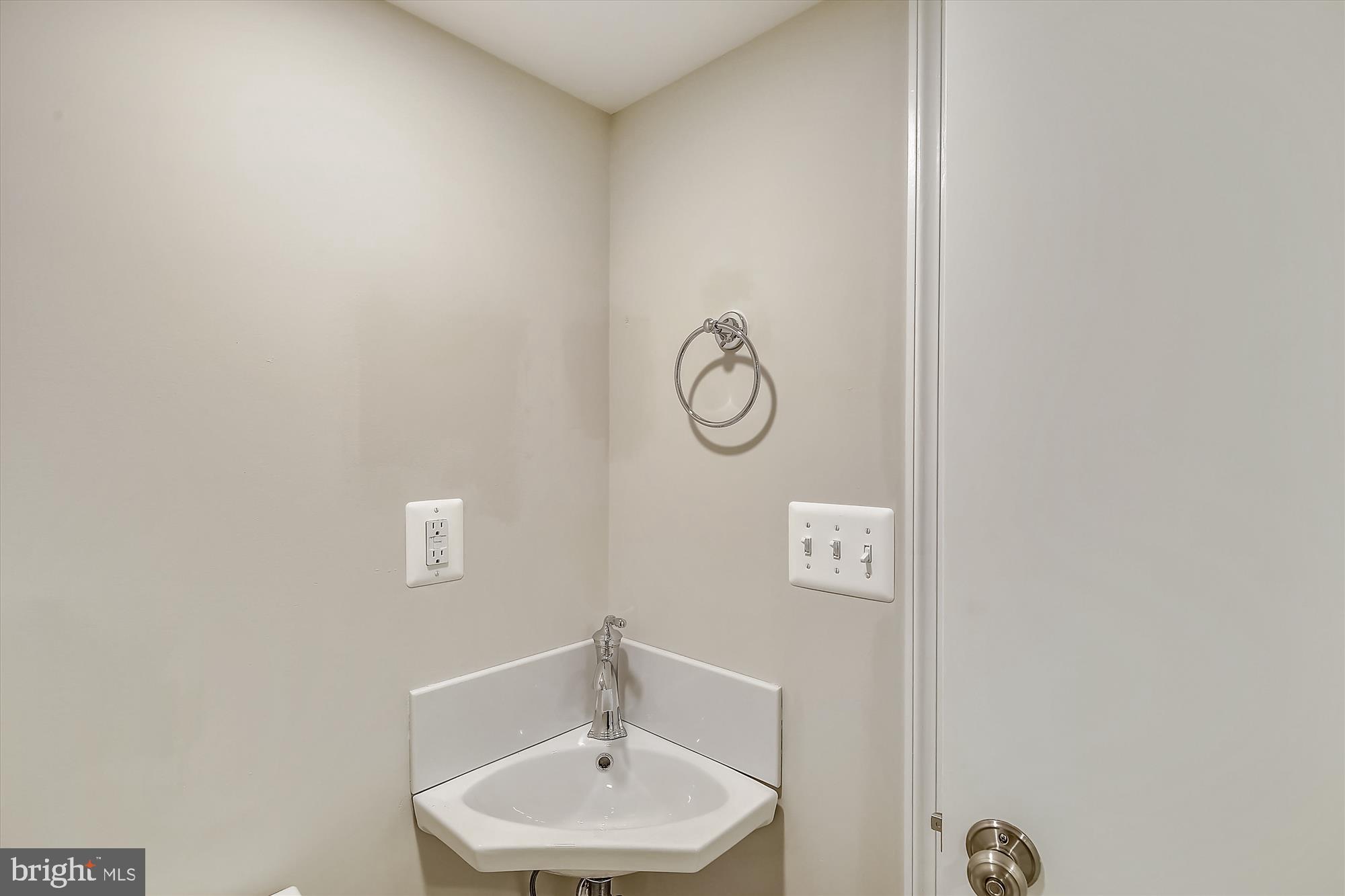 BATTERY PARK - Residential Lease