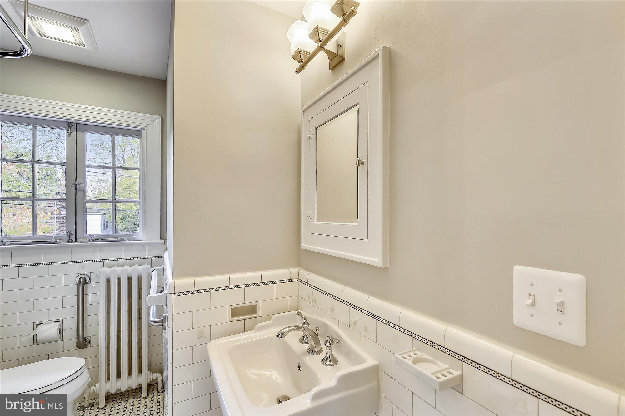 BATTERY PARK - Residential Lease