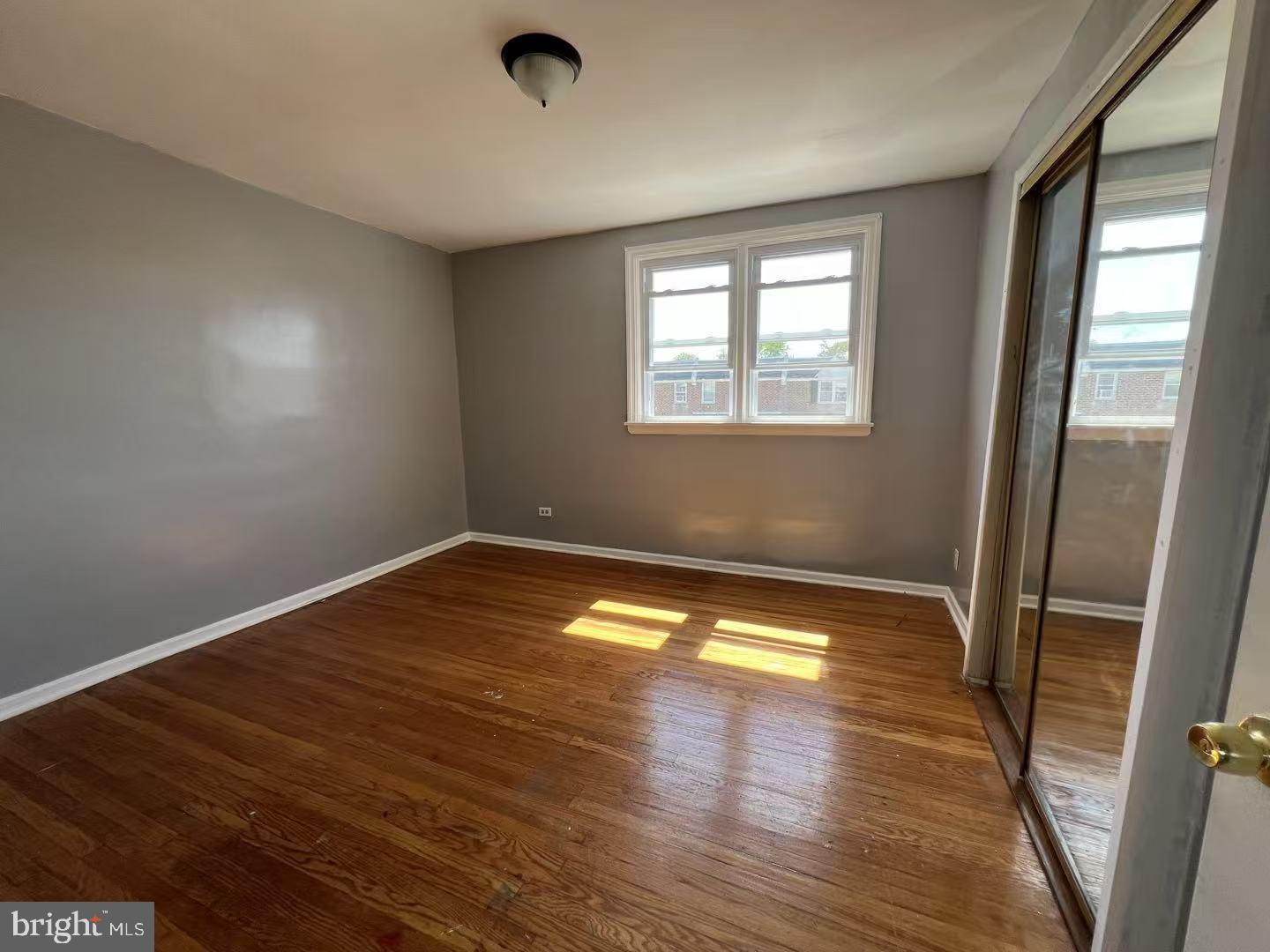 OXFORD CIRCLE - Residential