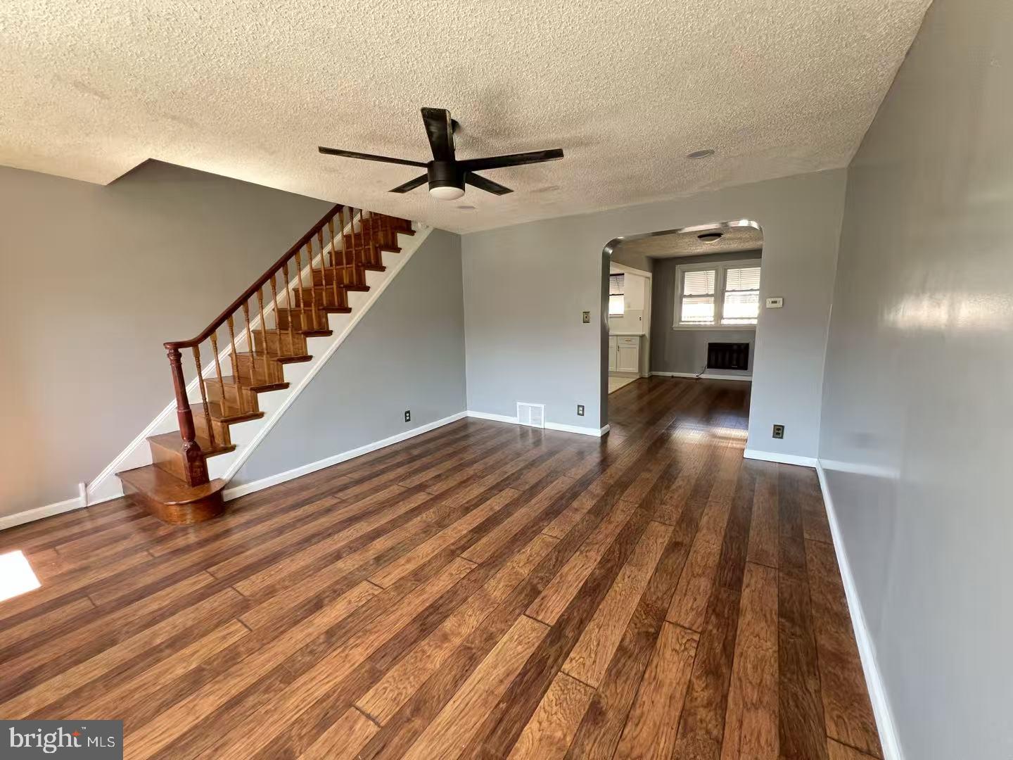 OXFORD CIRCLE - Residential