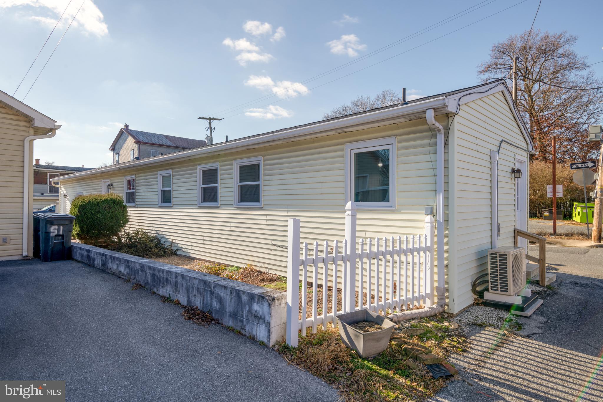 422 CORRIDOR - Residential