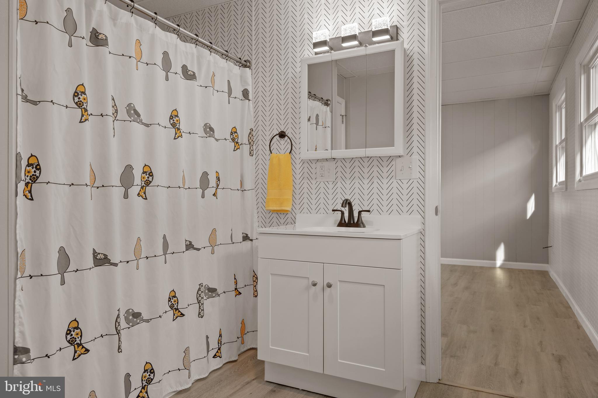422 CORRIDOR - Residential