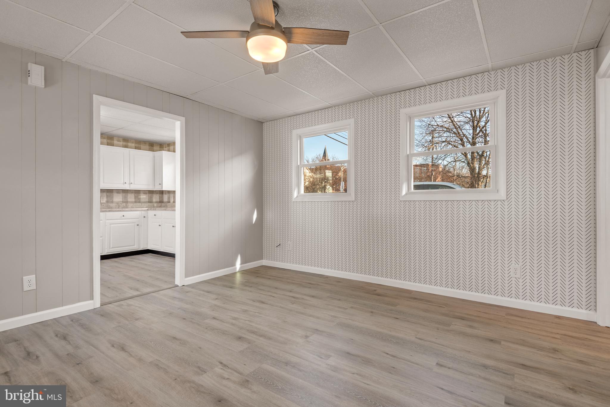 422 CORRIDOR - Residential