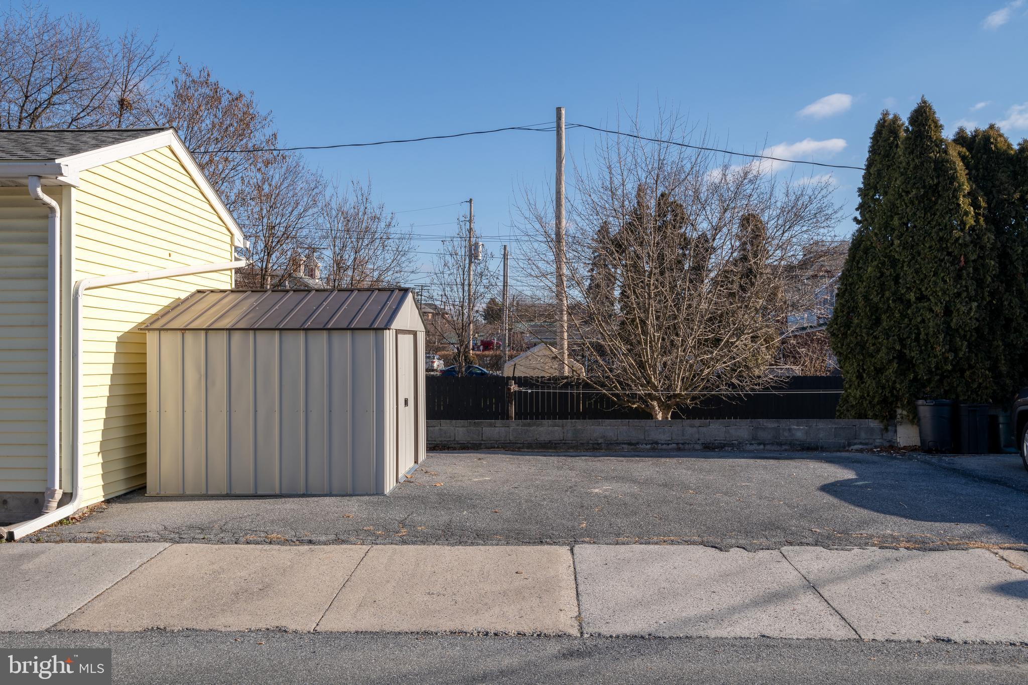 422 CORRIDOR - Residential