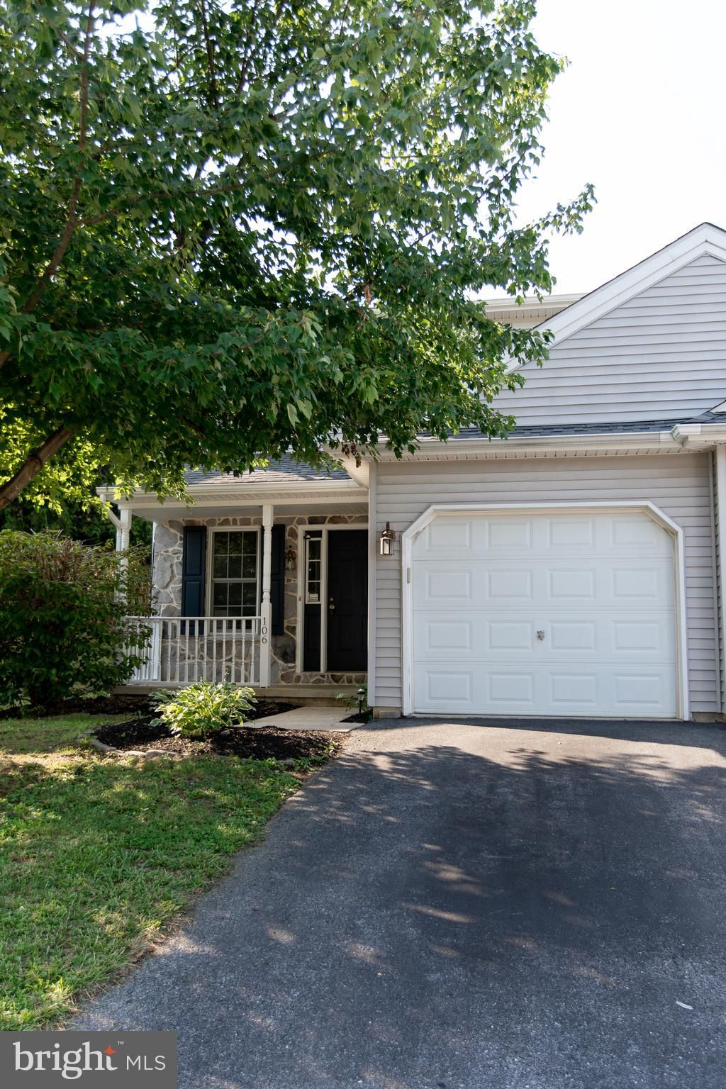 Photo of 106 ELMSHIRE DR, LANCASTER, PA 17603 (MLS # PALA2037666)