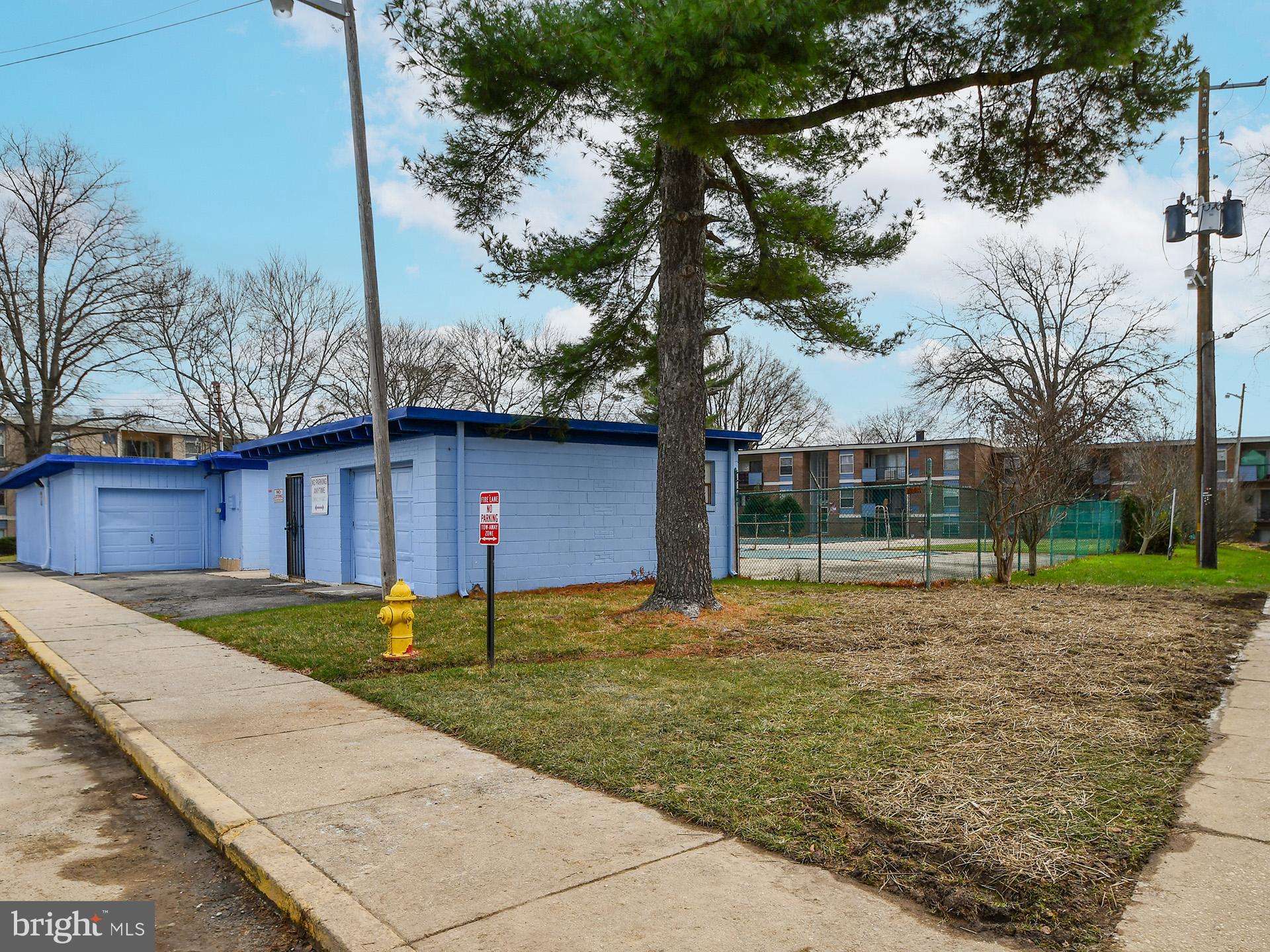 MARLOW TOWERS CONDOMINIUMS - Residential Lease