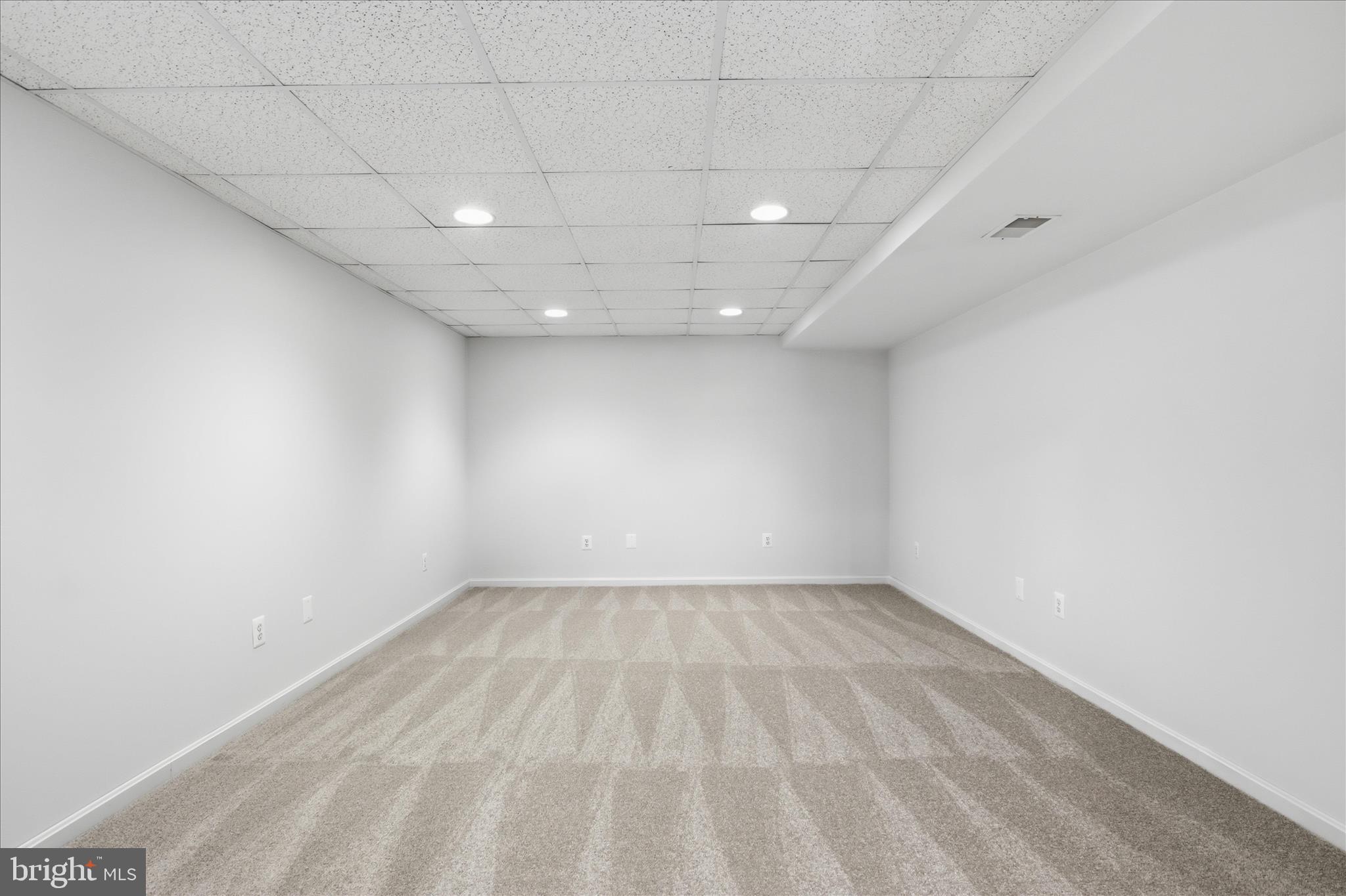 WILLIAMS KNOLL - Residential