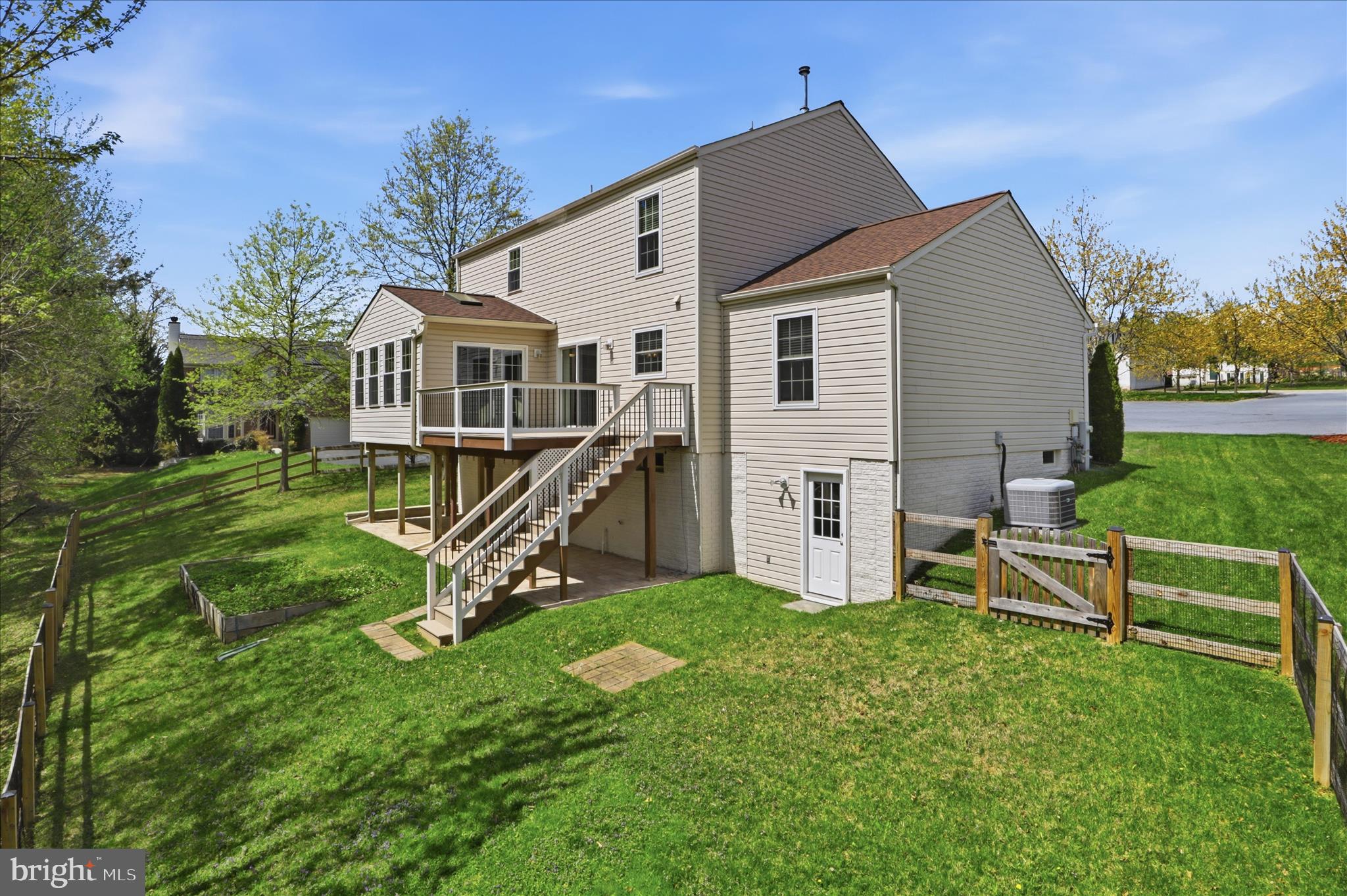 WILLIAMS KNOLL - Residential