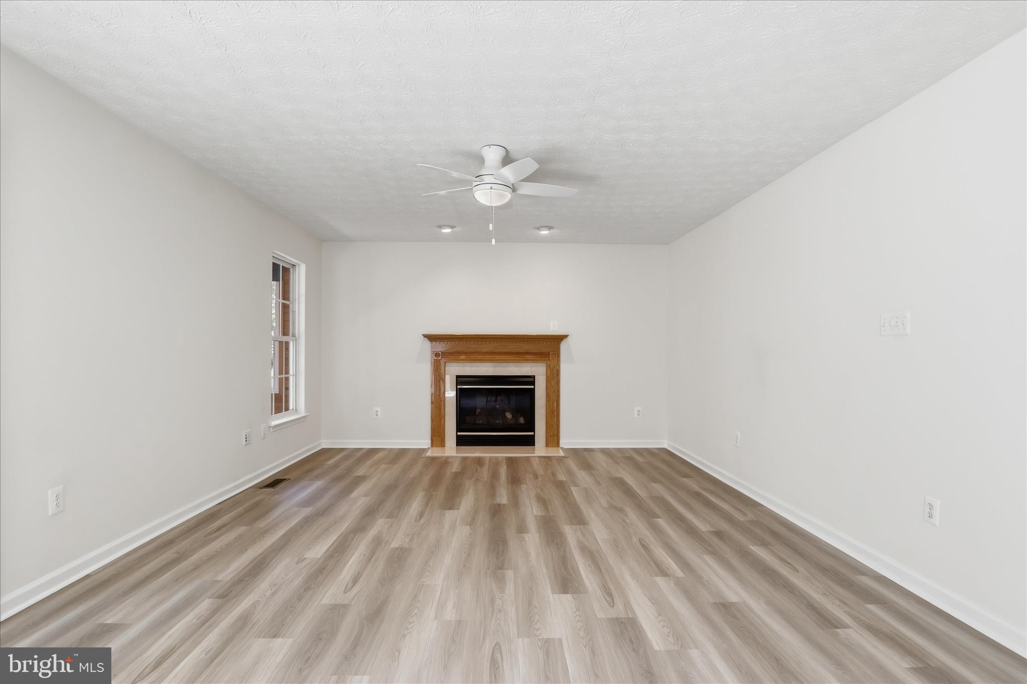 WILLIAMS KNOLL - Residential