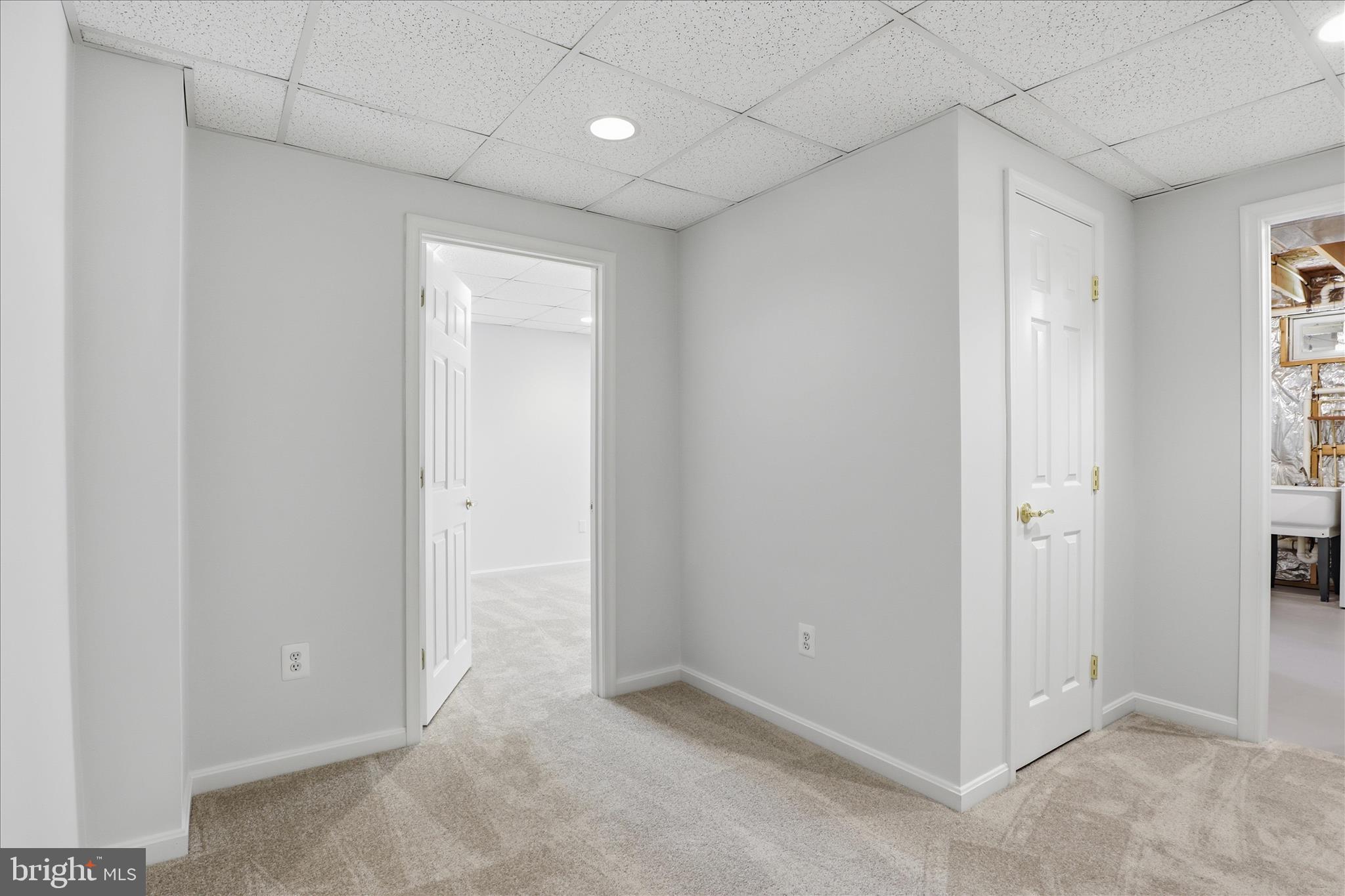 WILLIAMS KNOLL - Residential