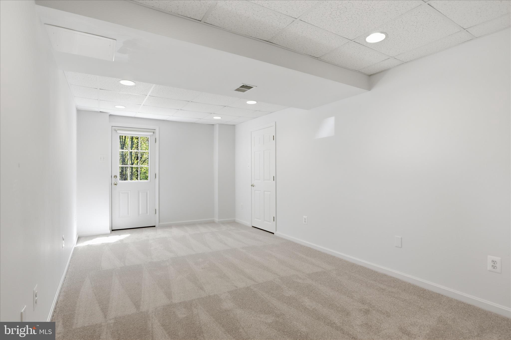 WILLIAMS KNOLL - Residential