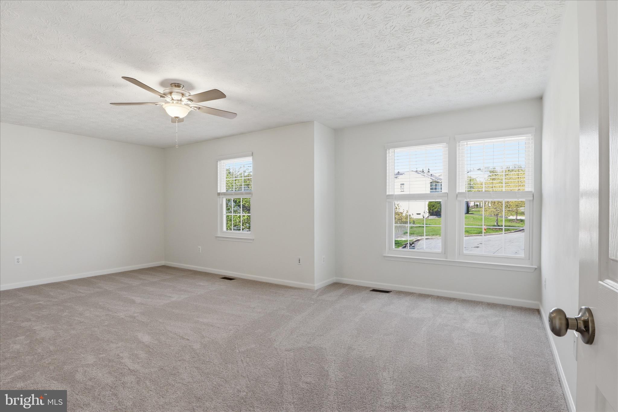 WILLIAMS KNOLL - Residential