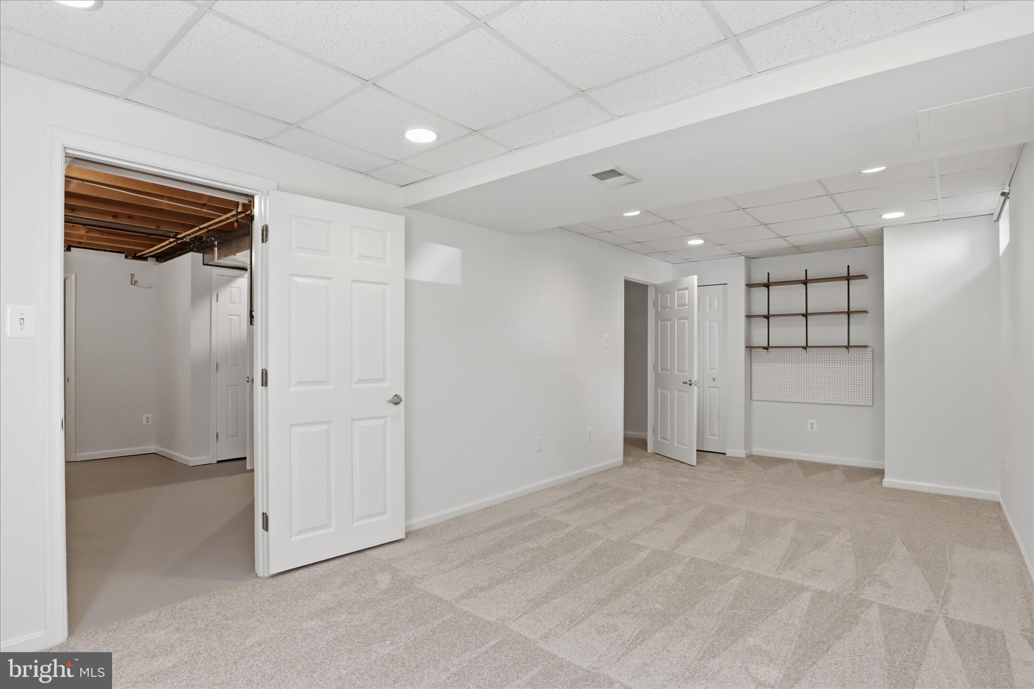 WILLIAMS KNOLL - Residential