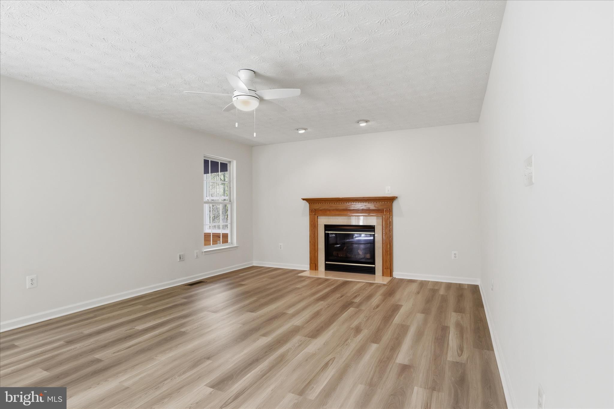 WILLIAMS KNOLL - Residential