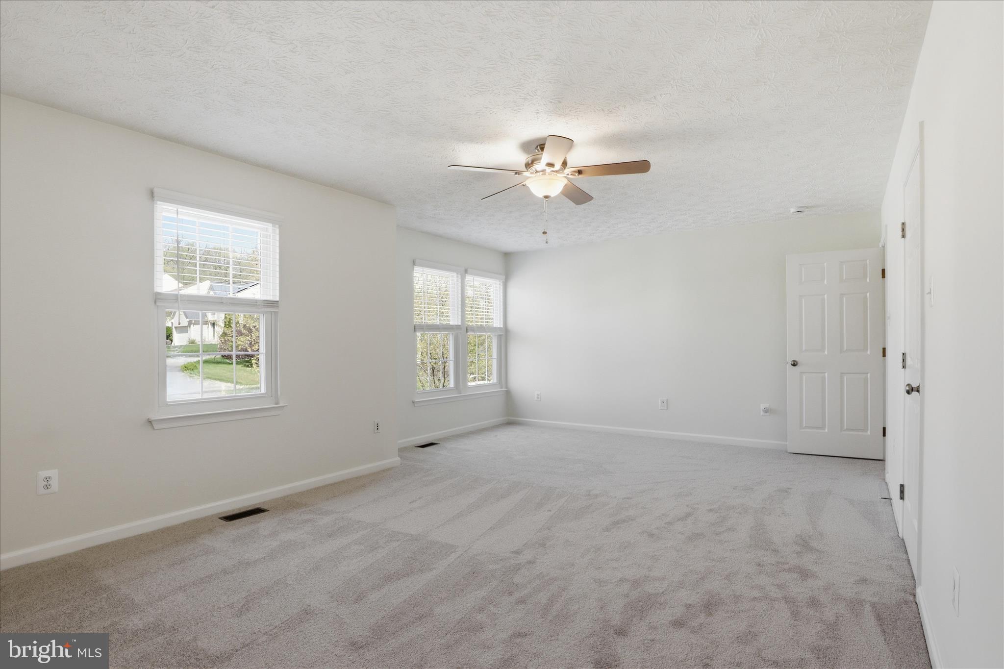 WILLIAMS KNOLL - Residential