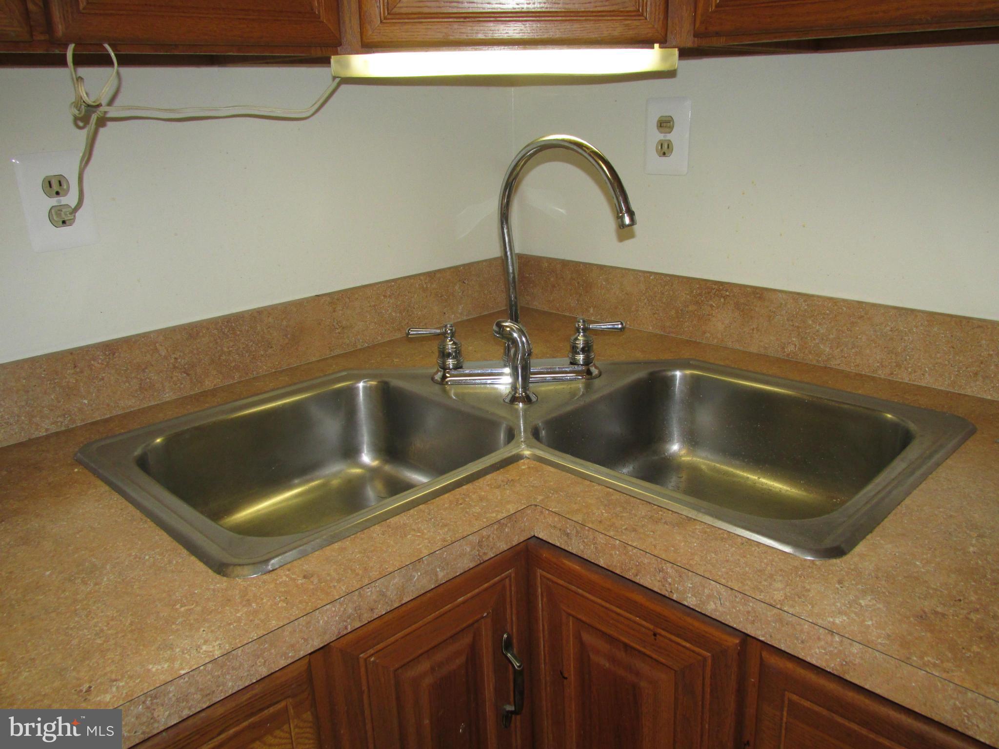 MERRITT HOMES - Residential