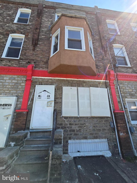 Multifamily For Sale - 7032 Woodland Avenue<br/> PHILADELPHIA, PA 19142