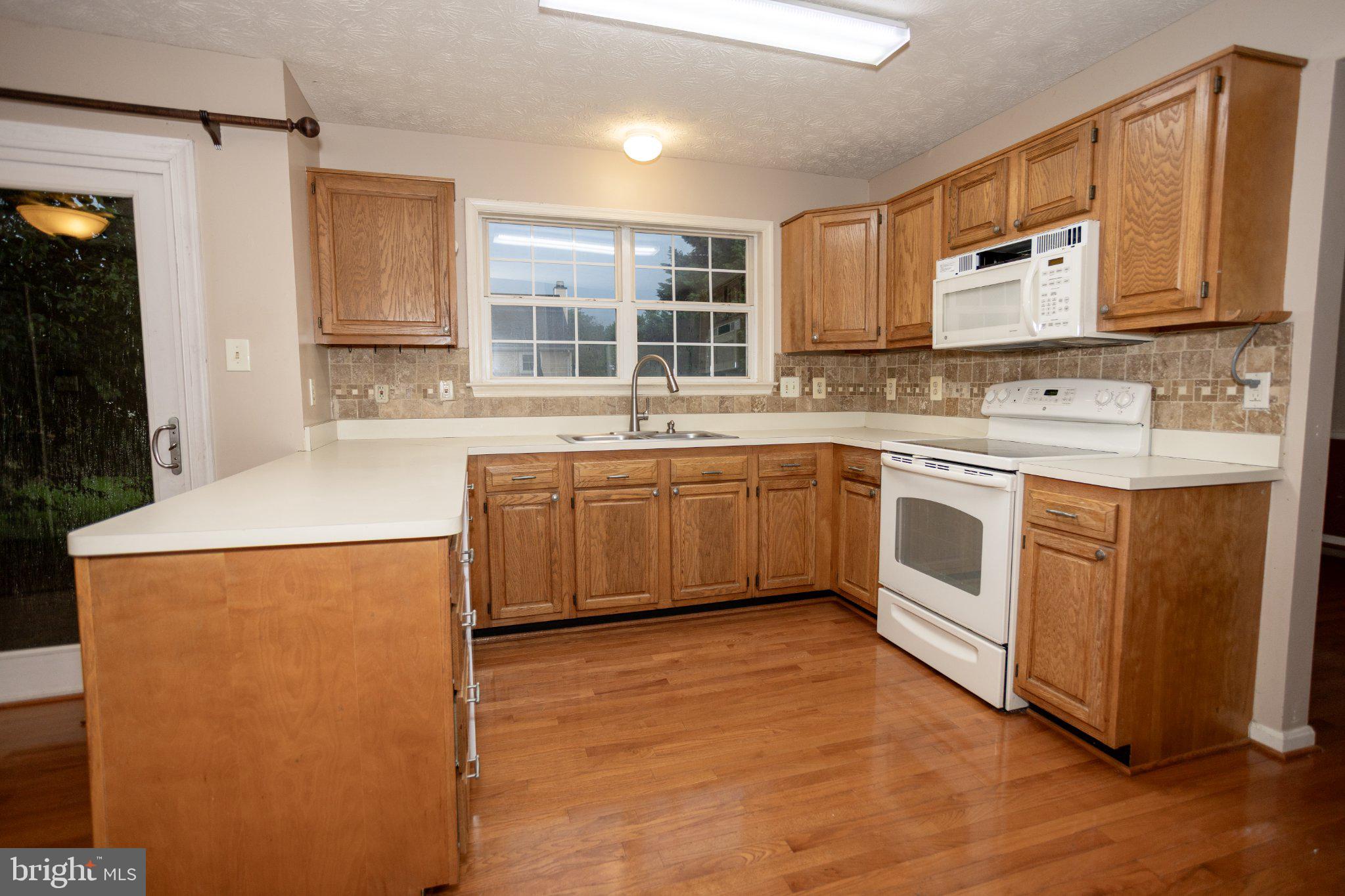 10412 LABRADOR LOOP