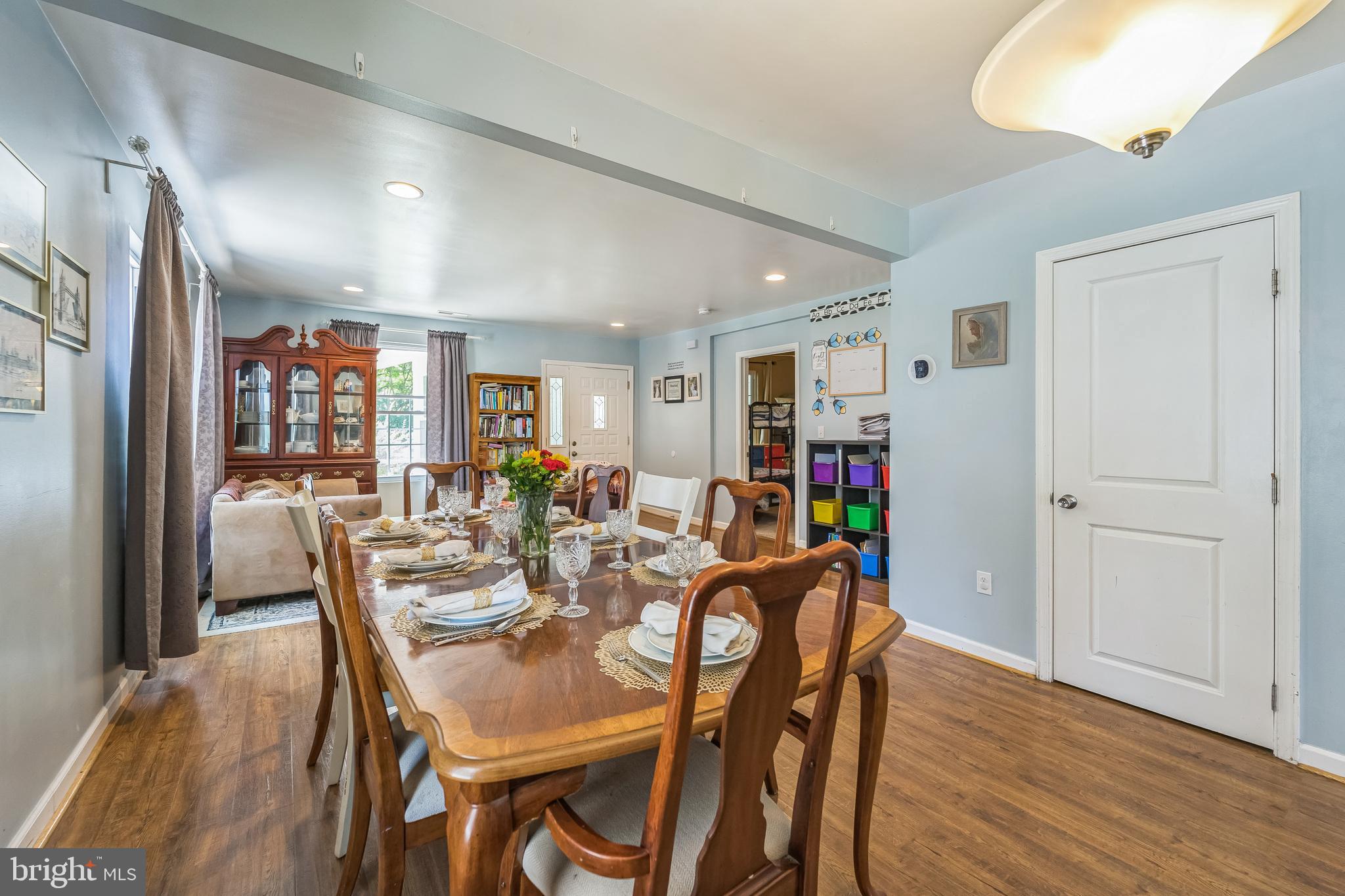 18 GLEN OAK LANE NW