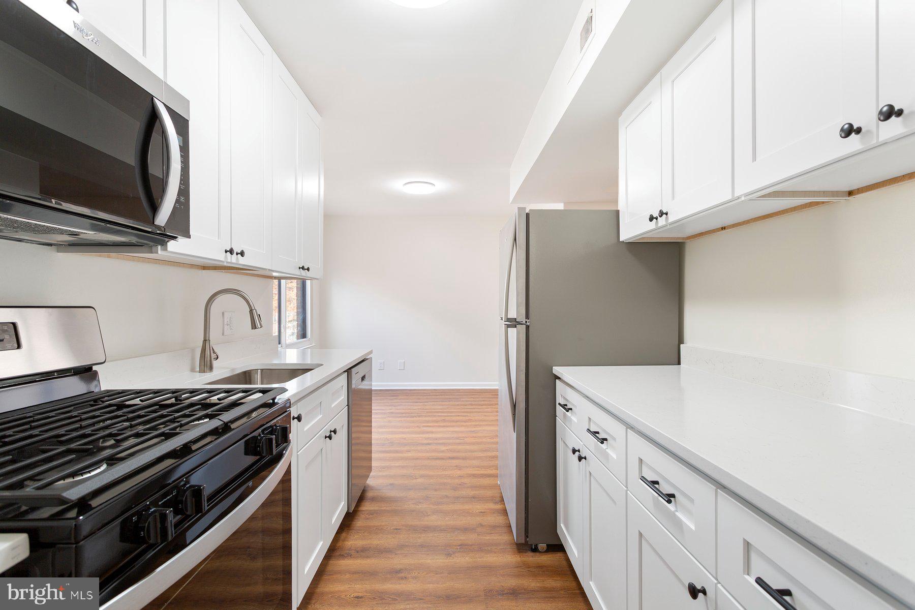 CHERRY GLEN CONDOS - Residential