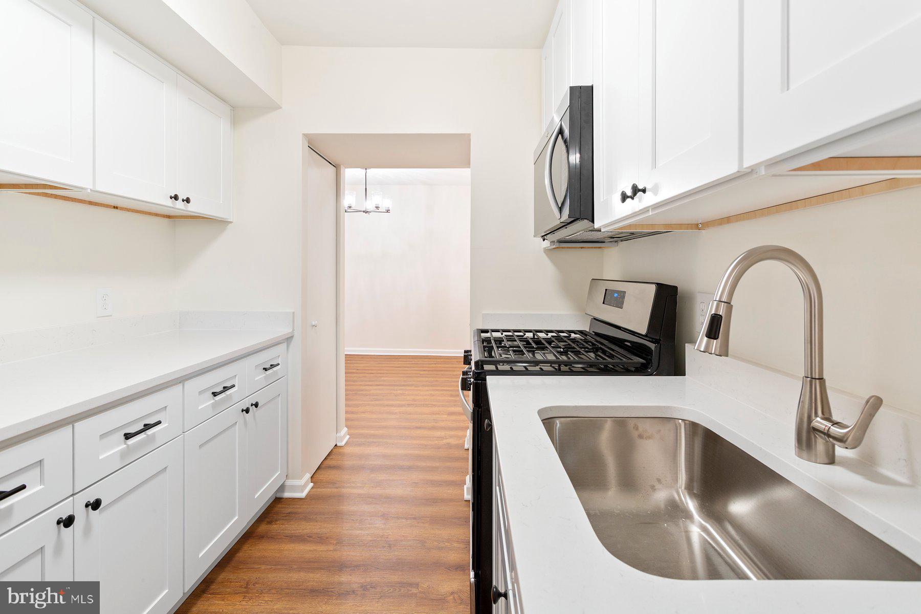 CHERRY GLEN CONDOS - Residential